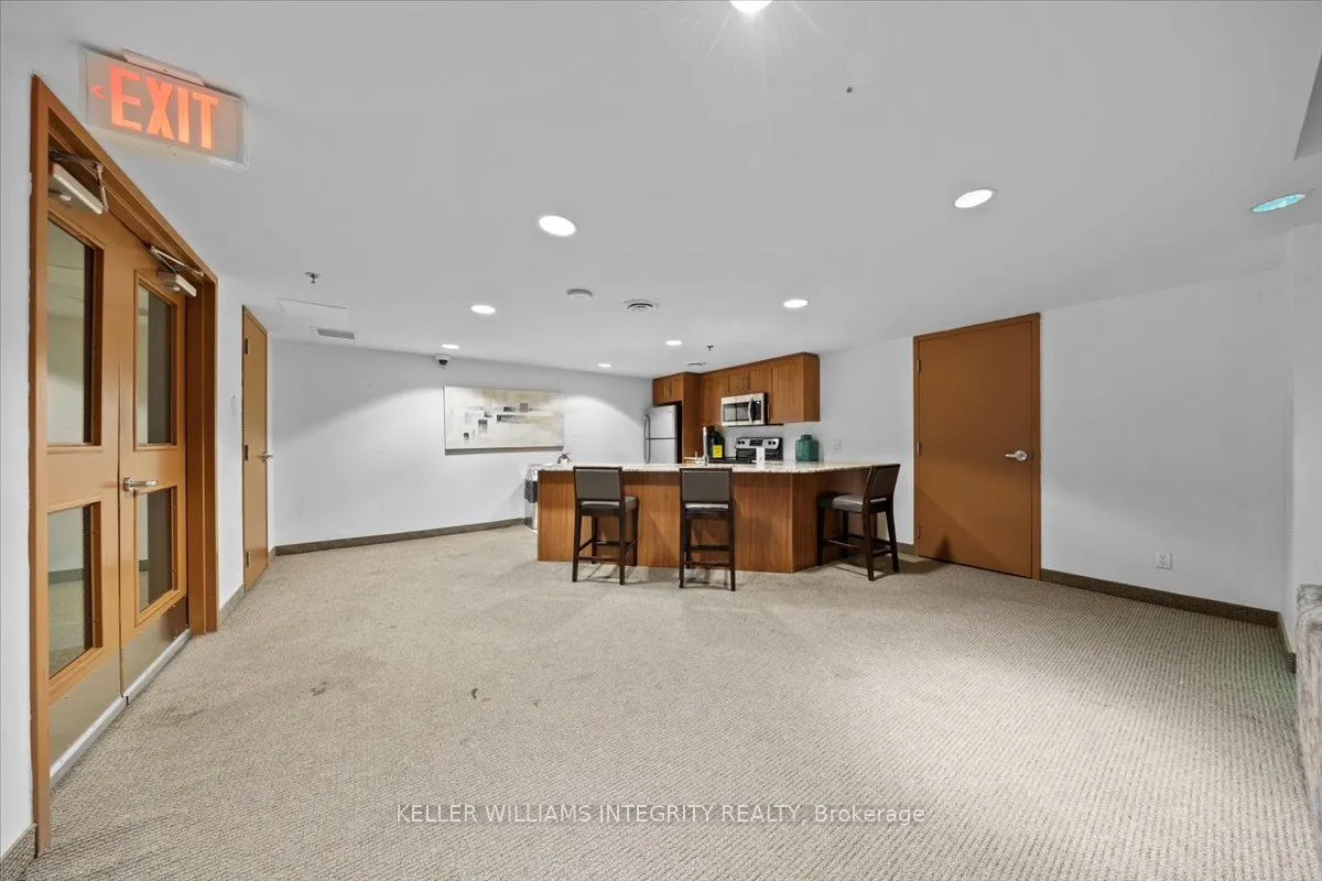 242 RIDEAU Street, #909