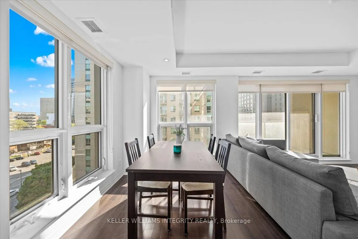242 RIDEAU Street, #909
