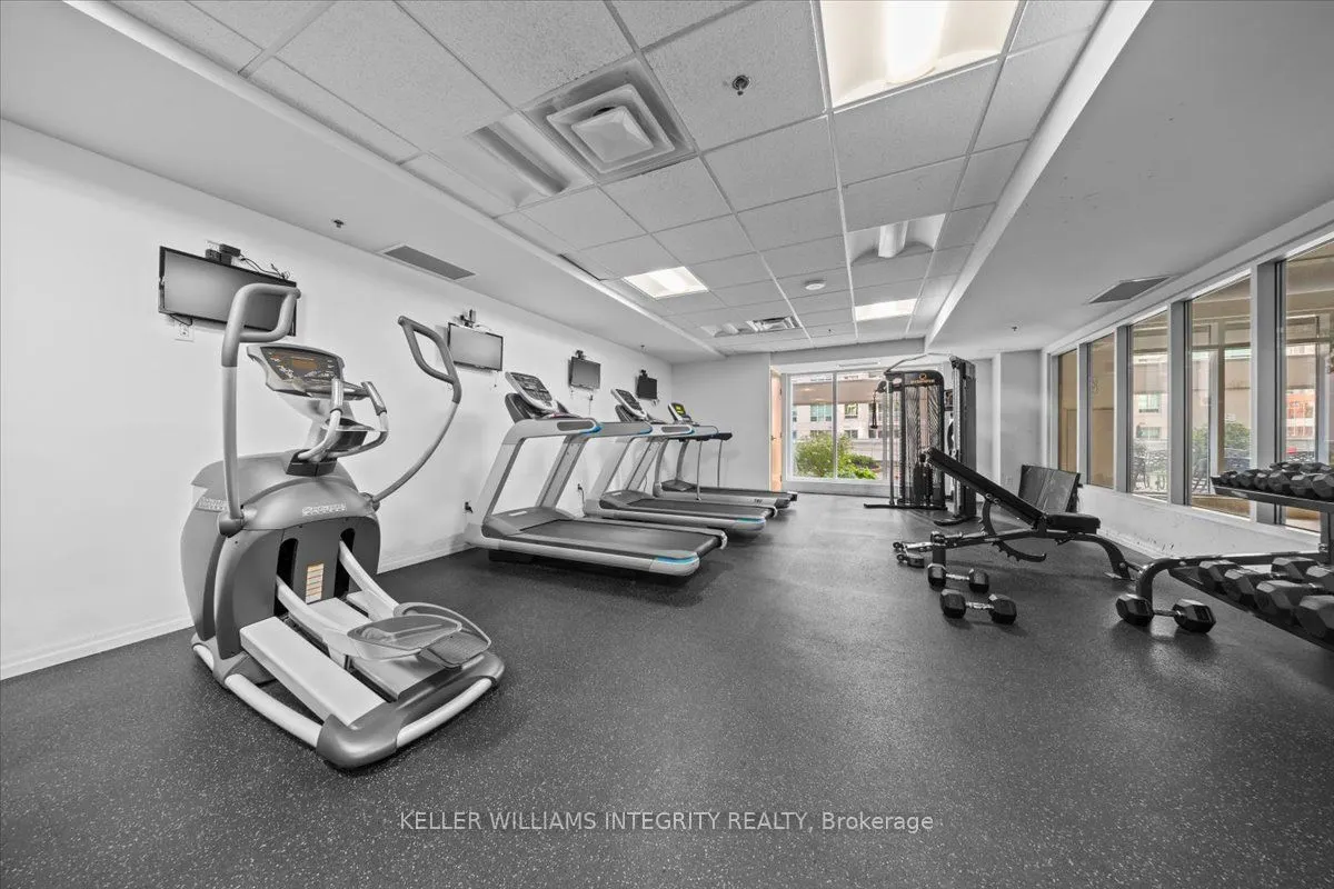 242 RIDEAU Street, #909