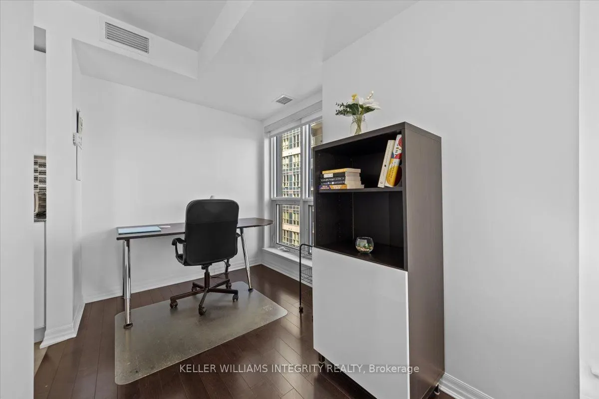 242 RIDEAU Street, #909