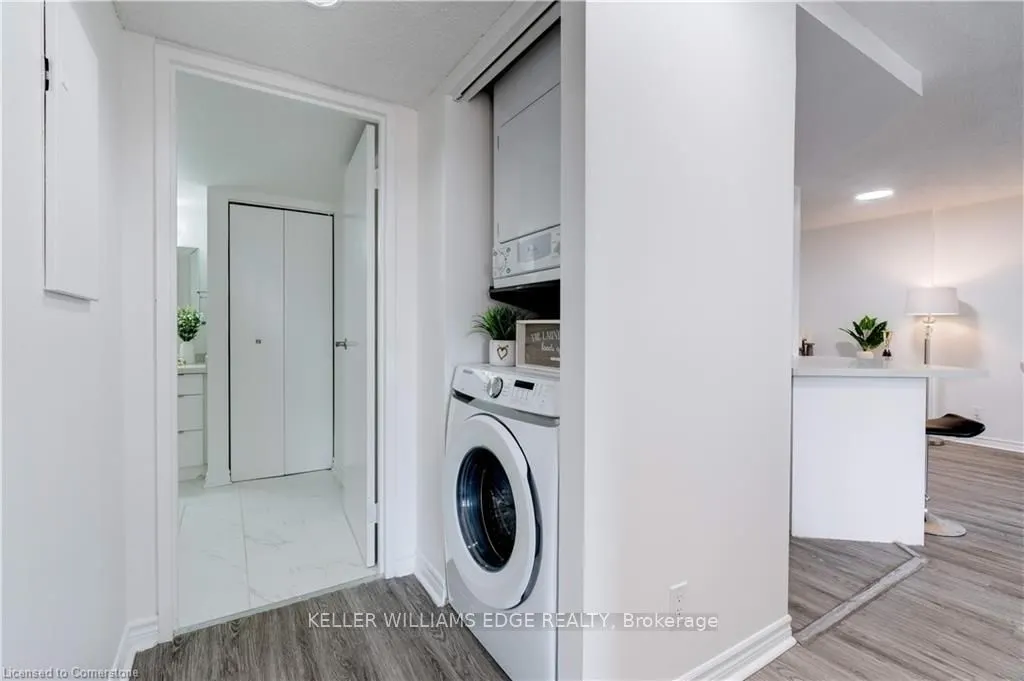 175 Hunter Street E, #409