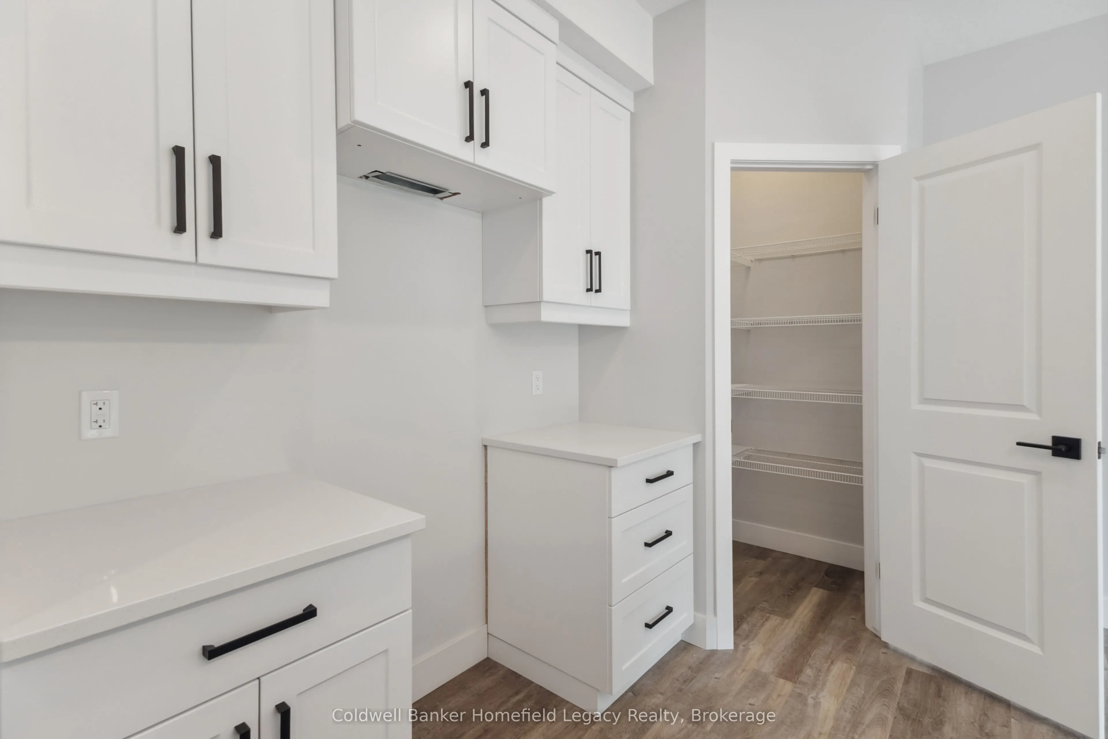 165 Egan Avenue, #4