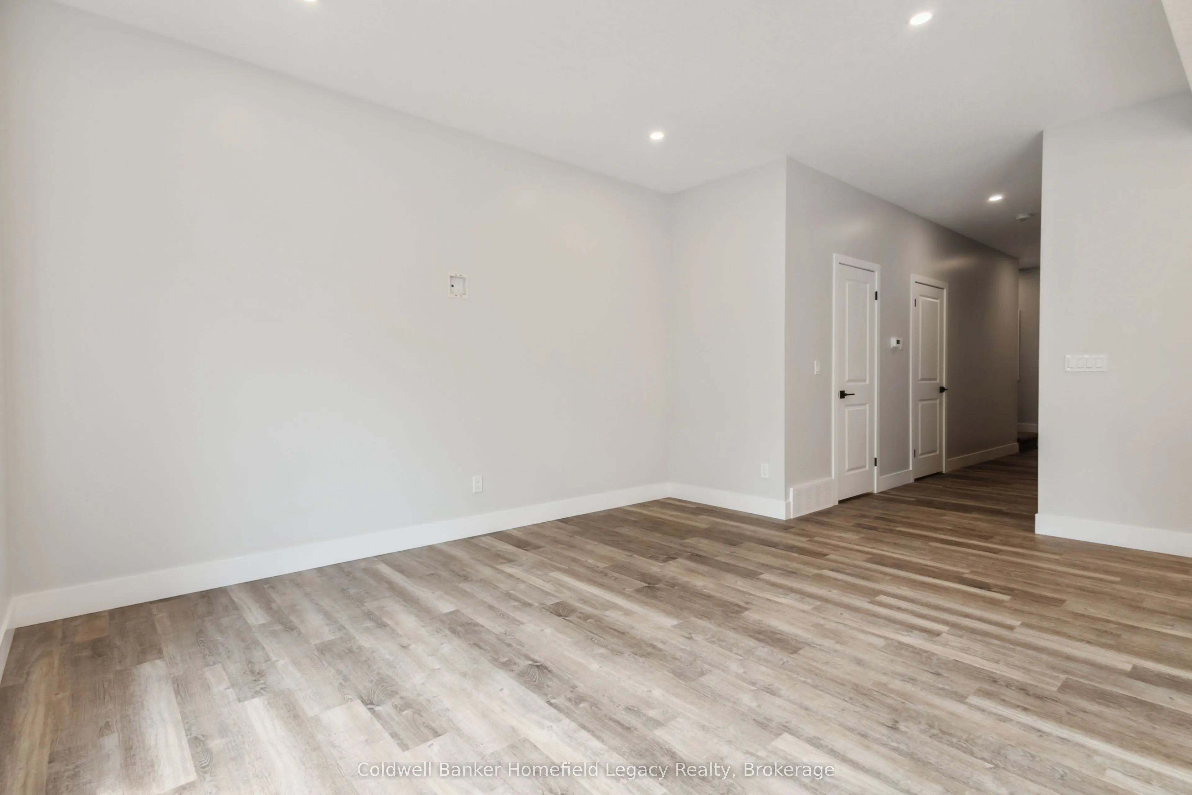 165 Egan Avenue, #4