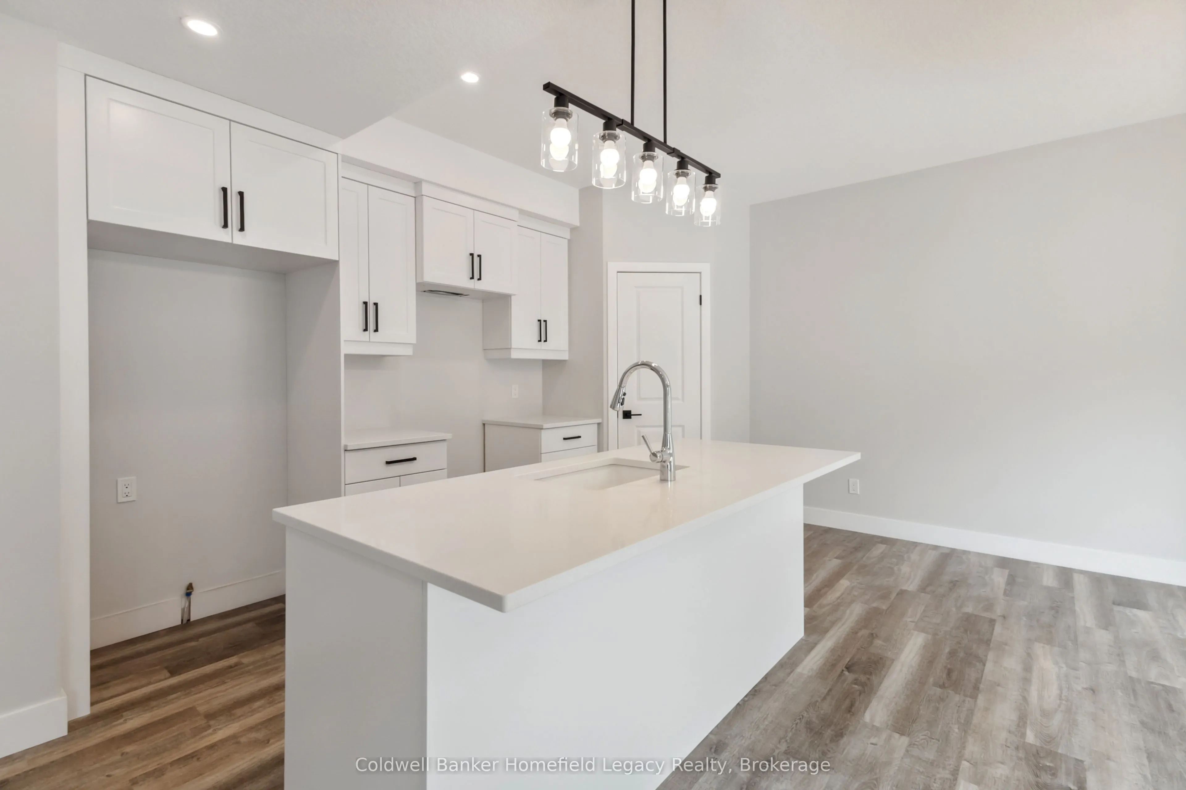 165 Egan Avenue, #4
