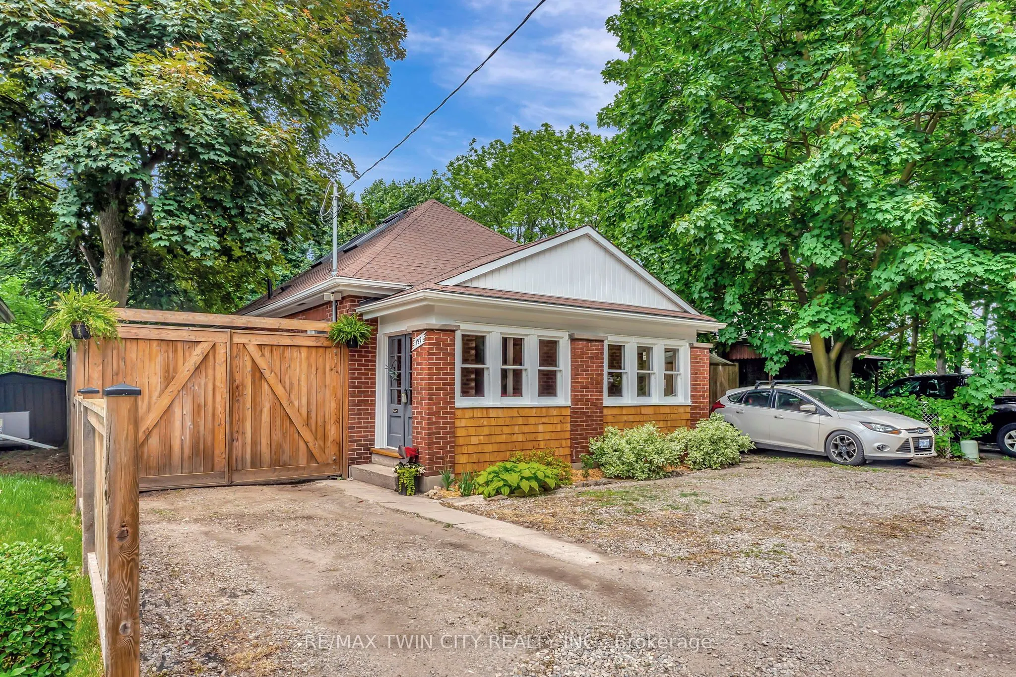 199 Dundas Lane