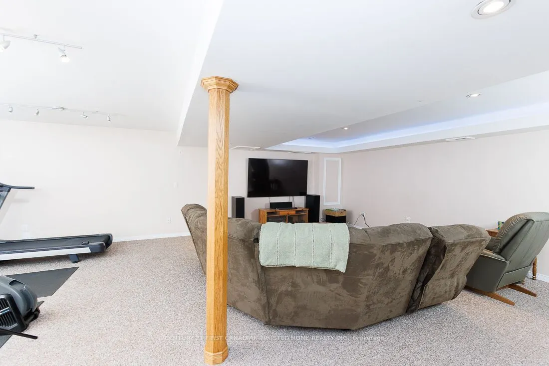 581 Harris Circle