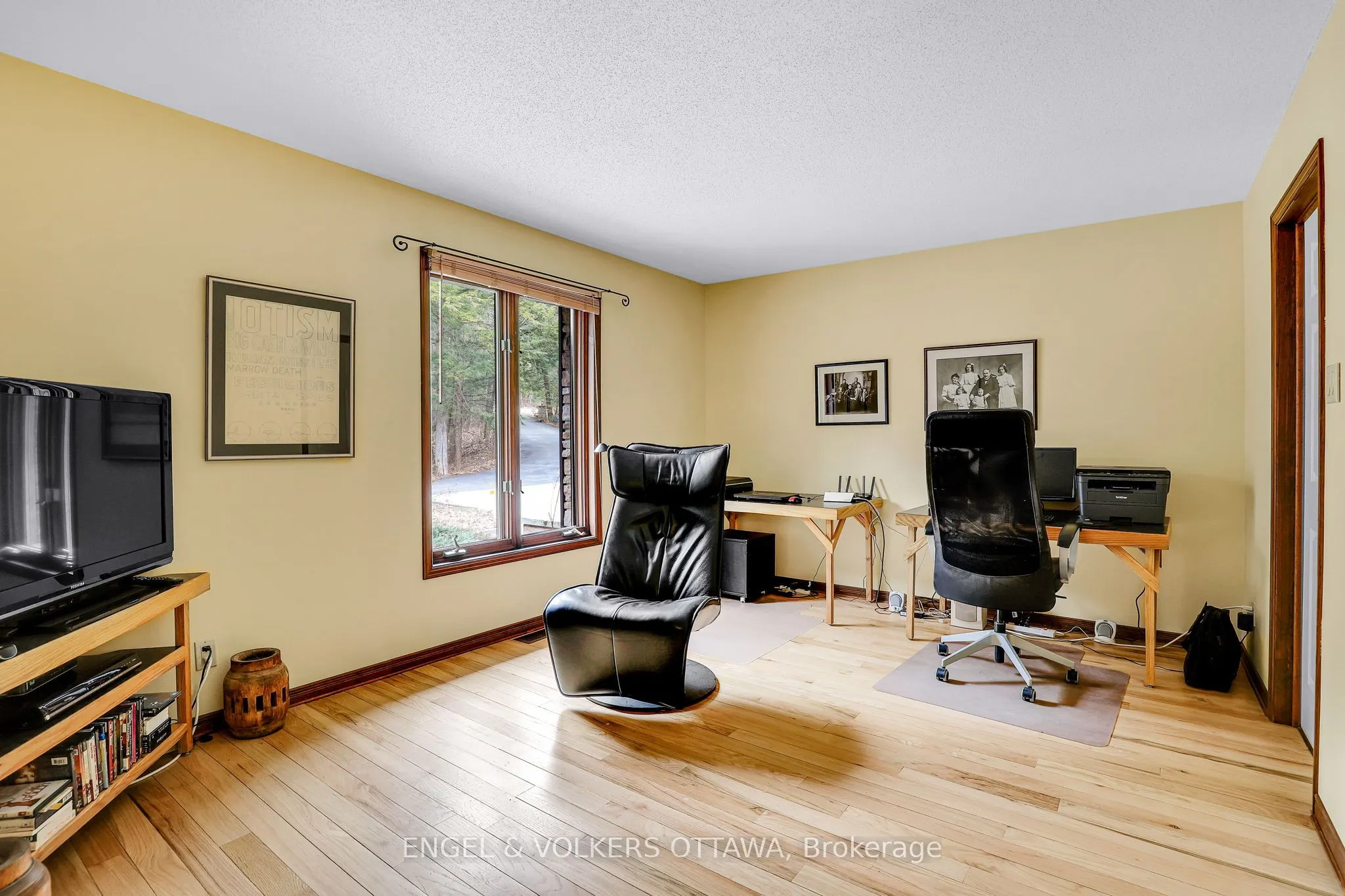 7 Deerfield Drive