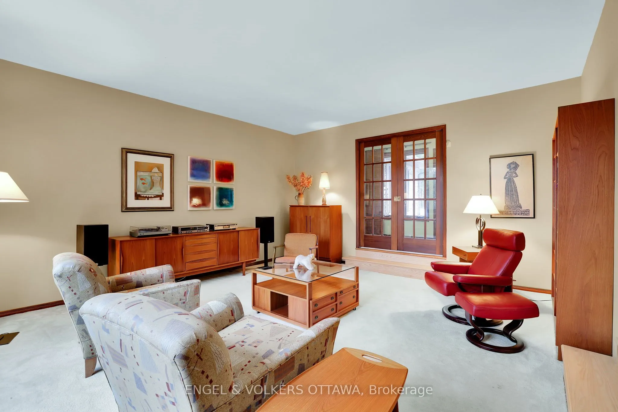 7 Deerfield Drive