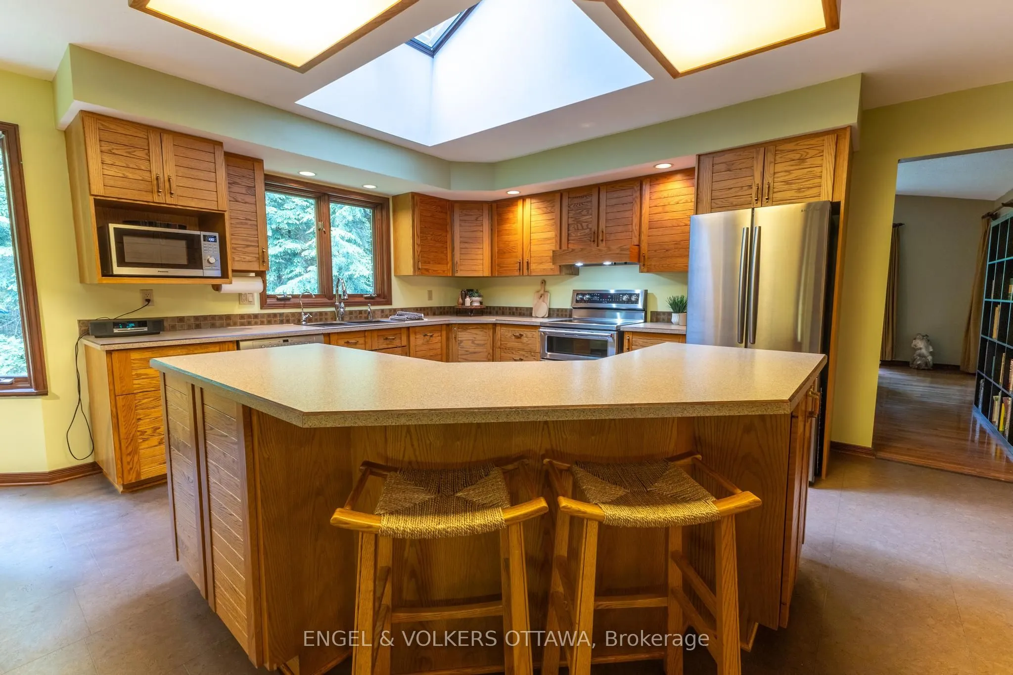 7 Deerfield Drive