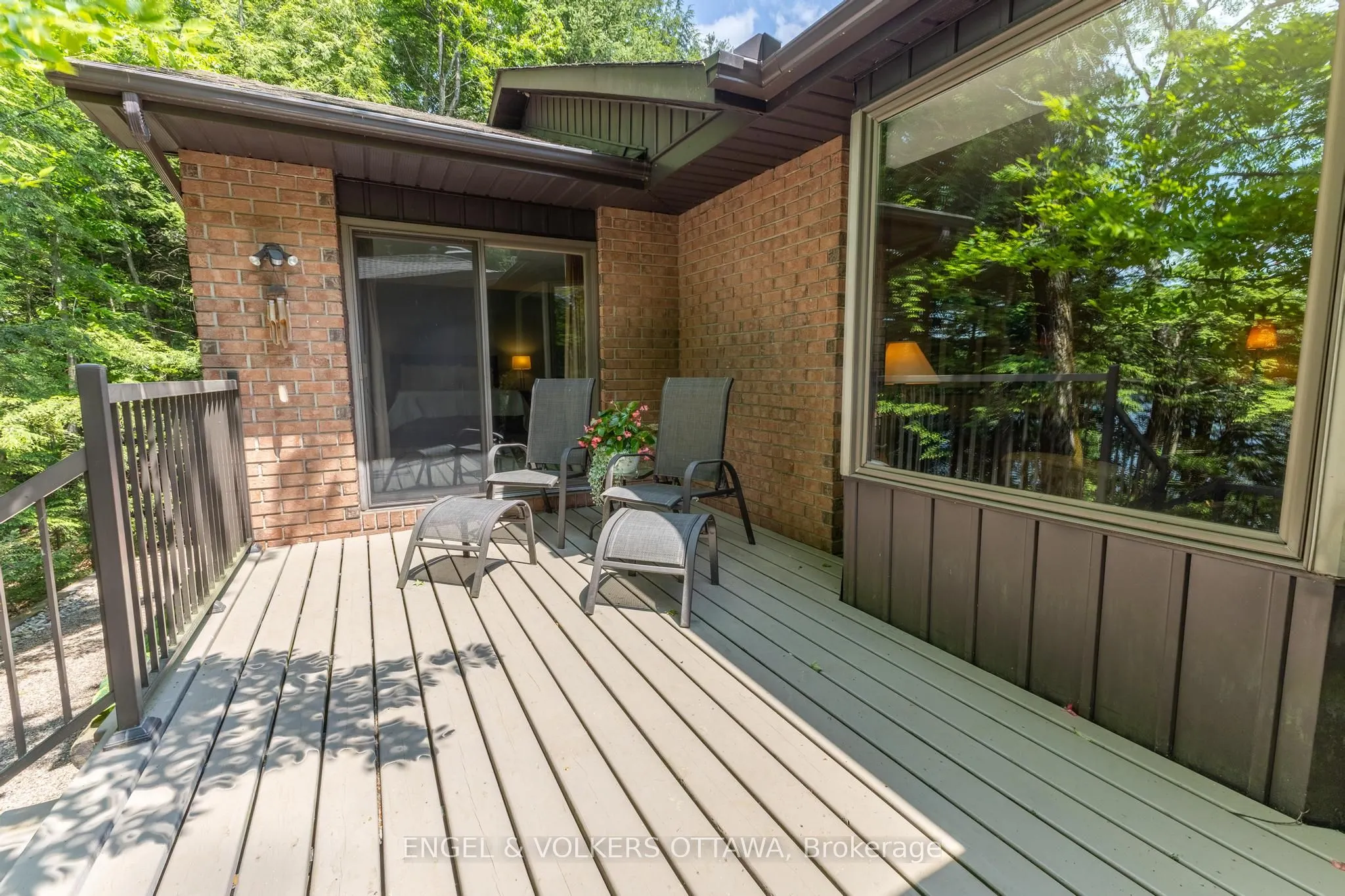 7 Deerfield Drive
