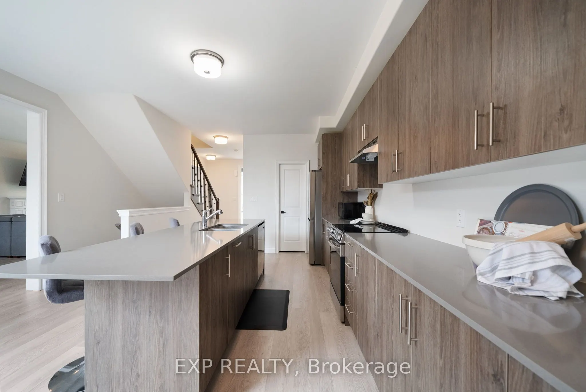 203 Strachan Street