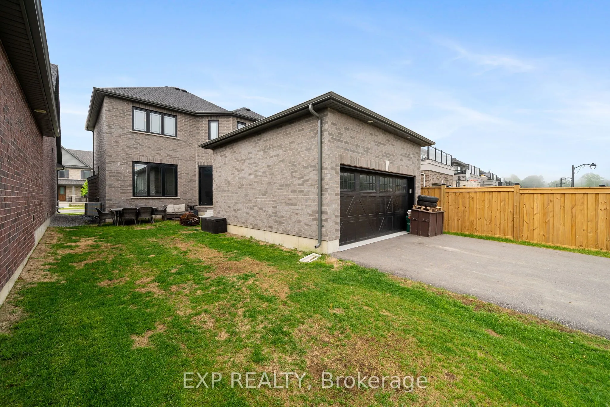 203 Strachan Street