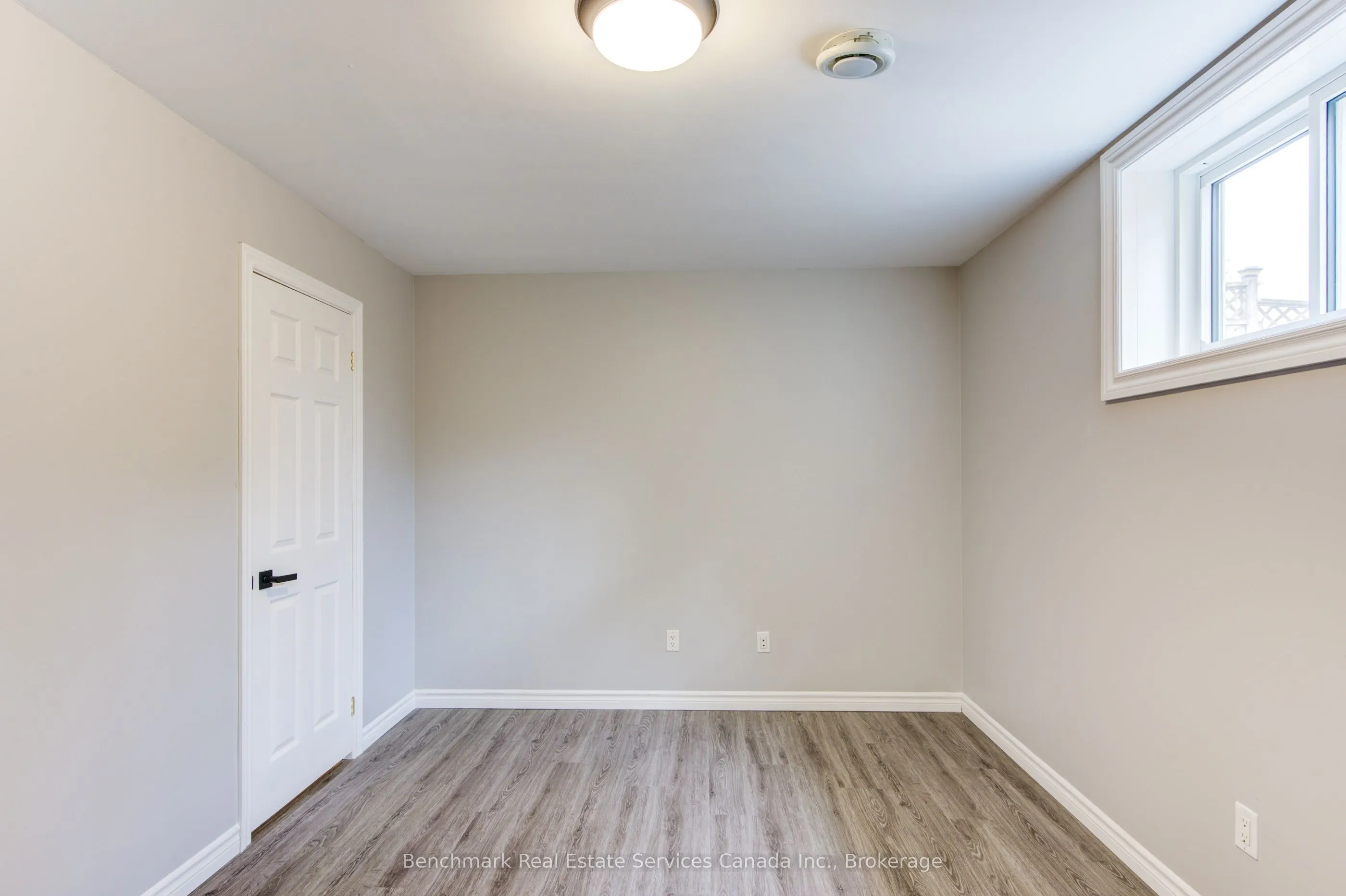 10 Tara Court
