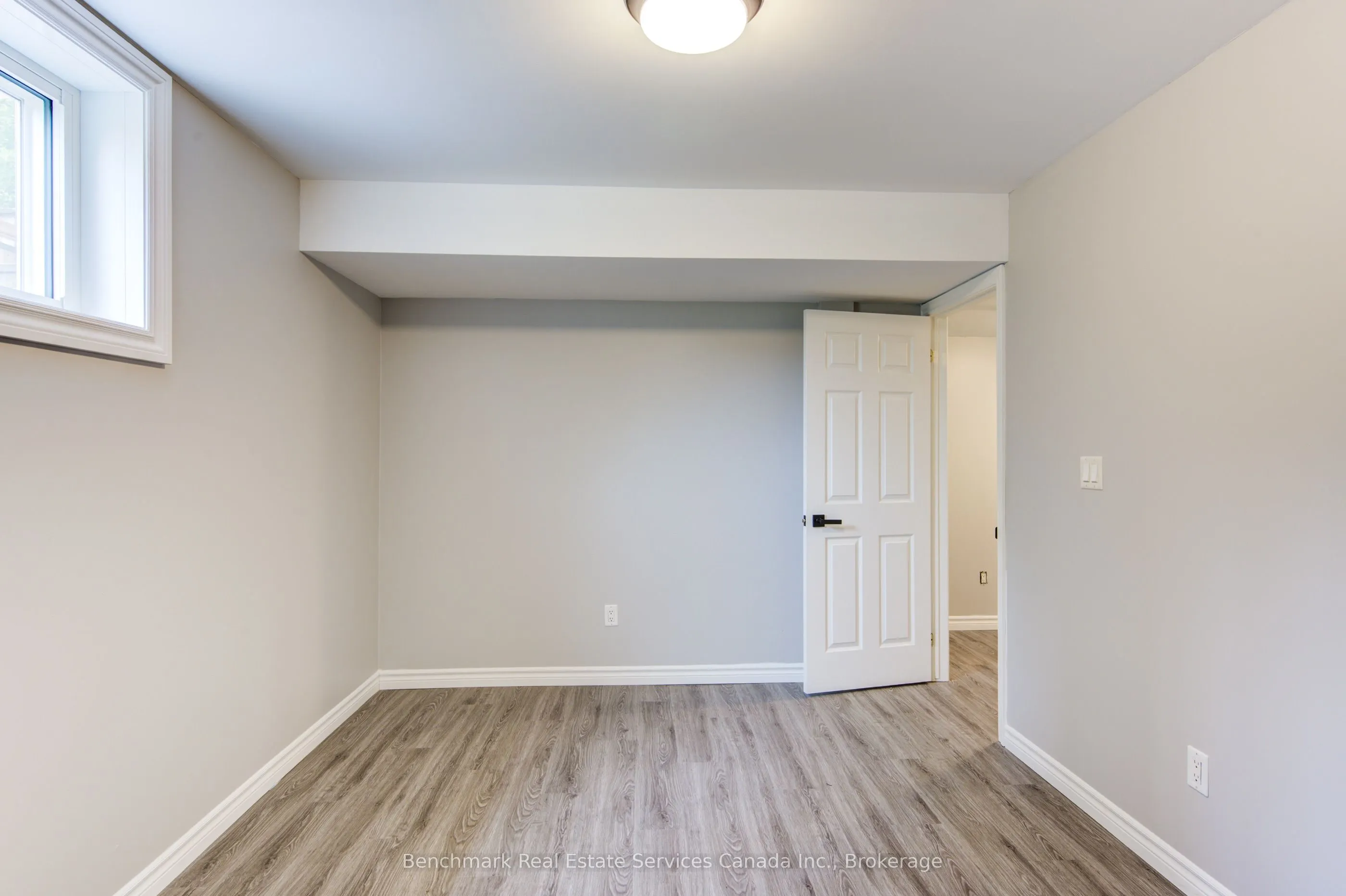 10 Tara Court