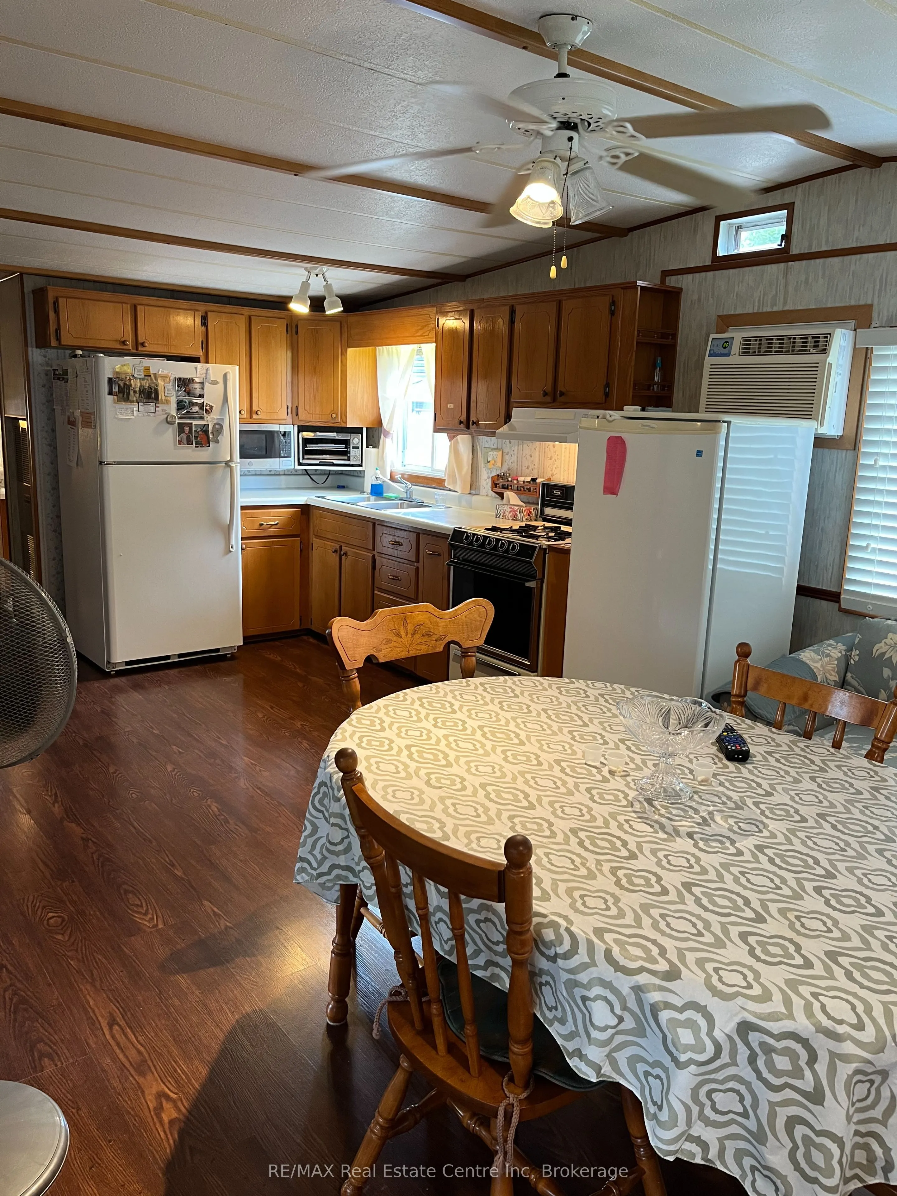 2073 Friendly Boulevard