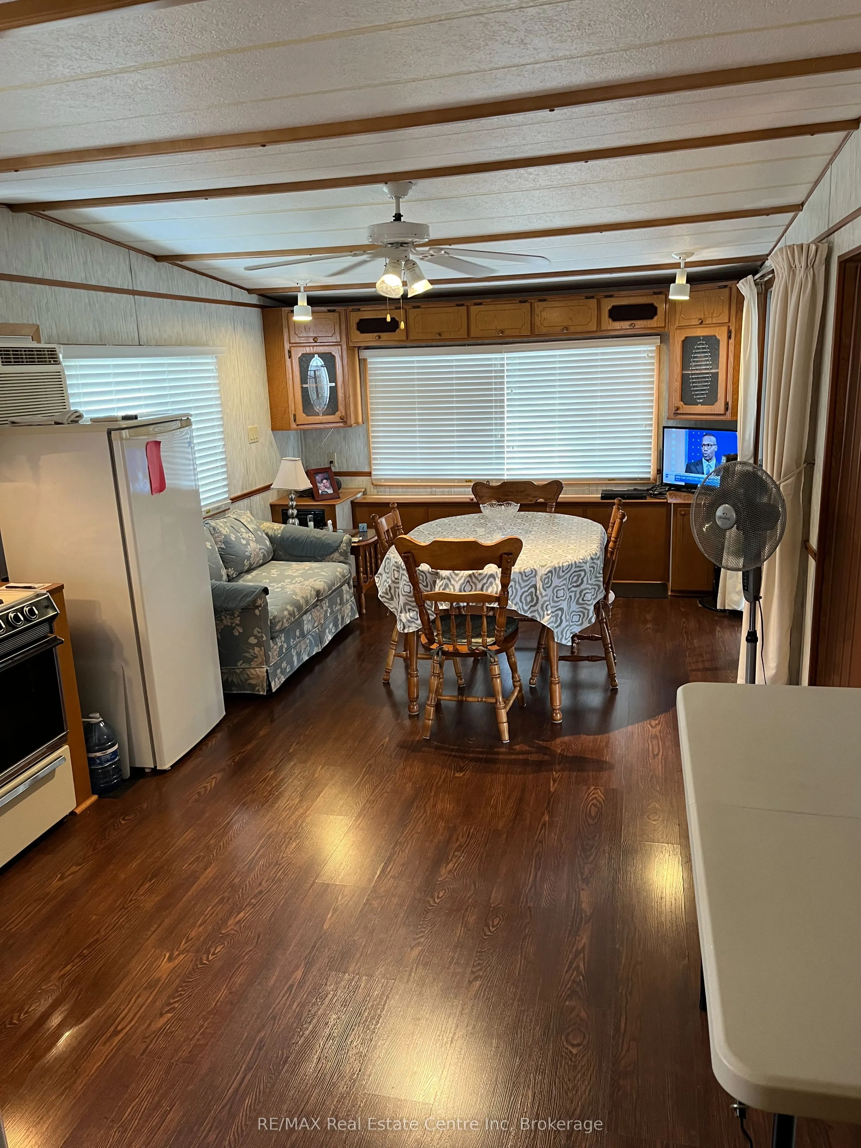 2073 Friendly Boulevard