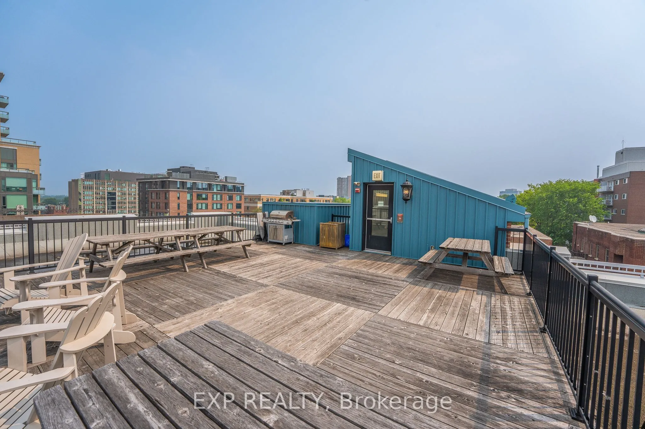 456 King Edward Avenue, #403