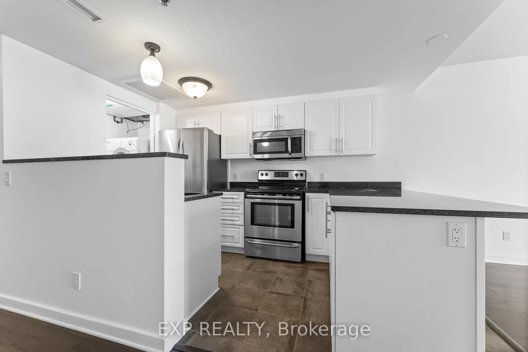 456 King Edward Avenue, #403