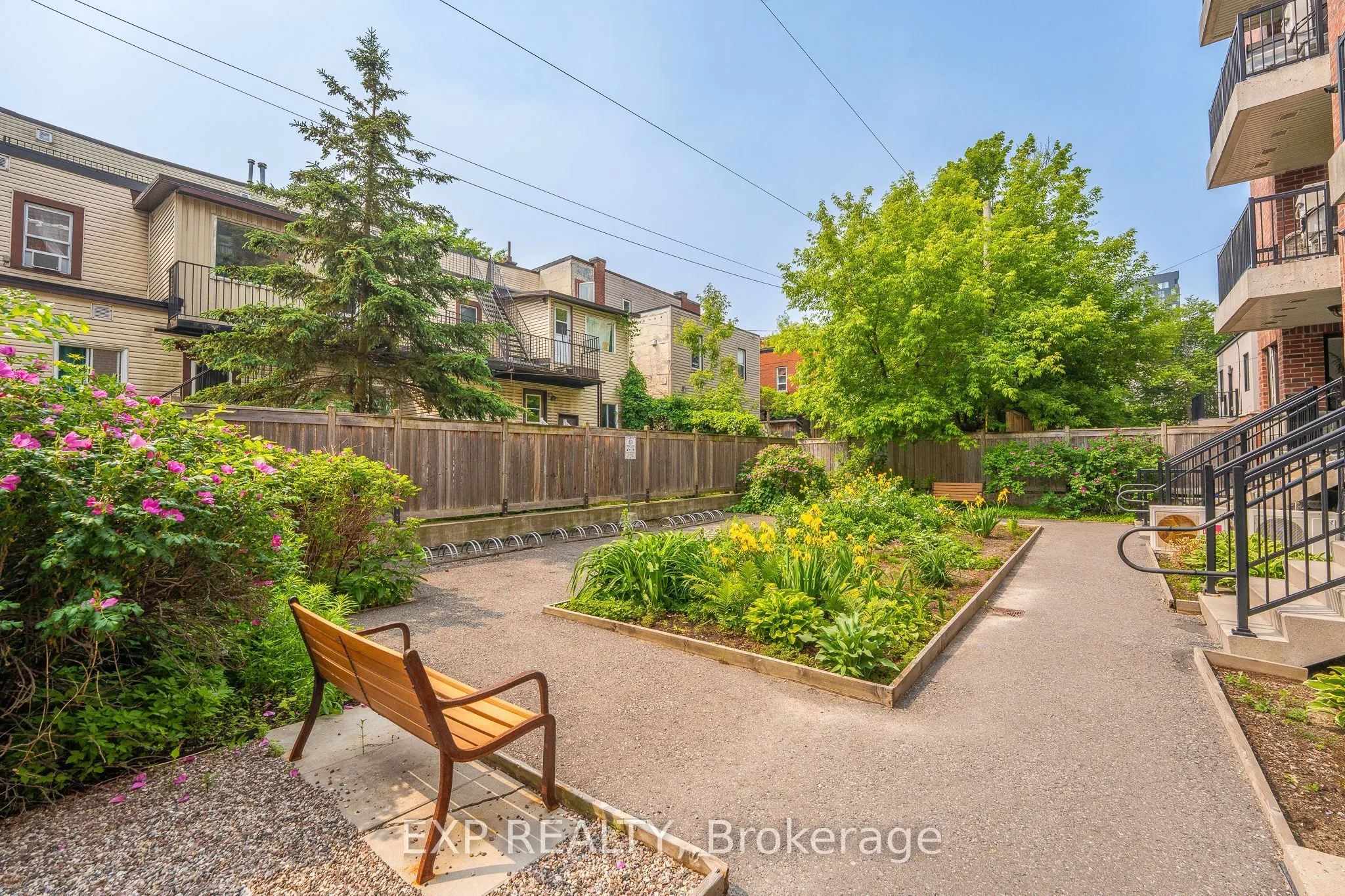 456 King Edward Avenue, #403