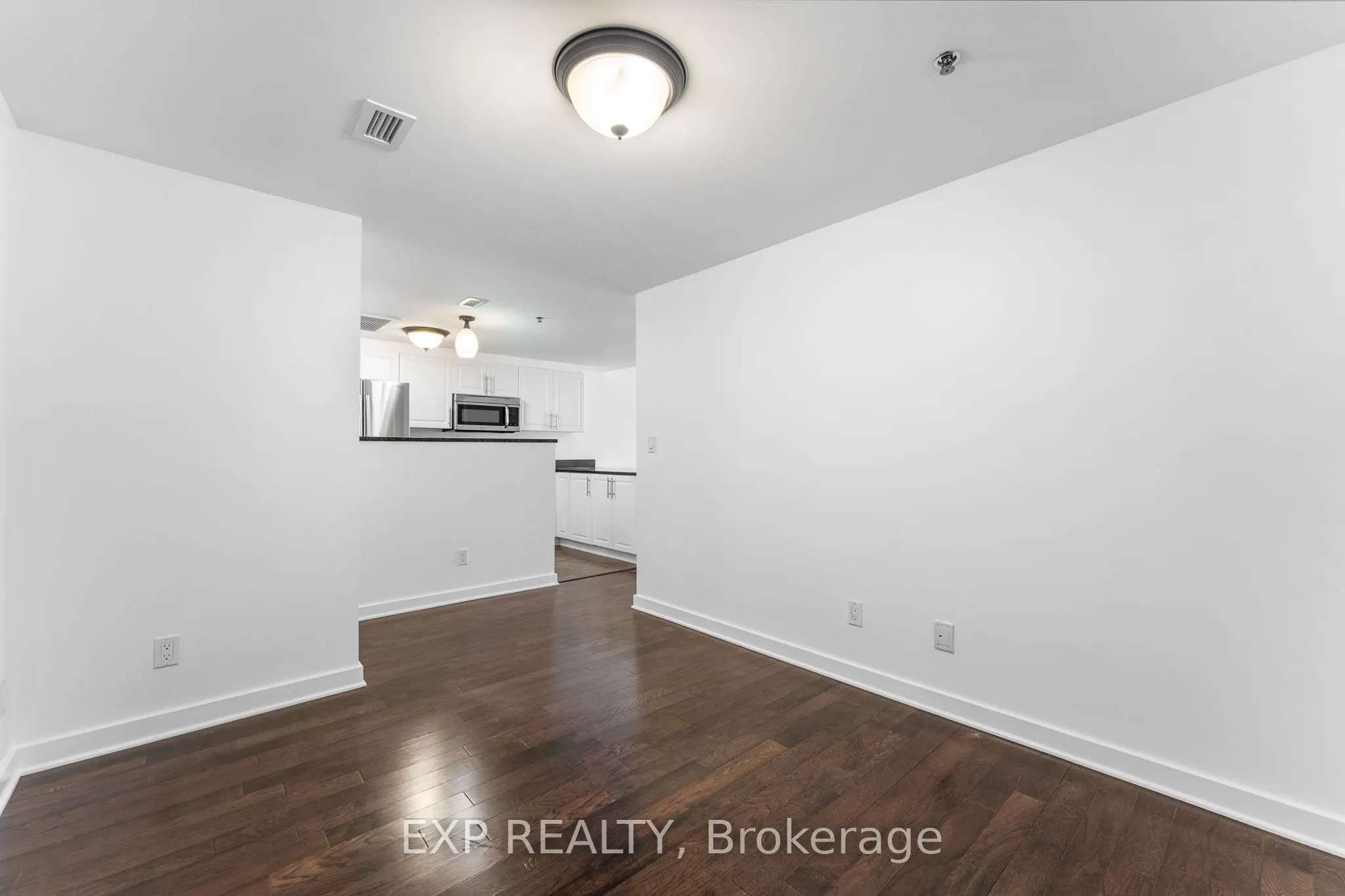 456 King Edward Avenue, #403