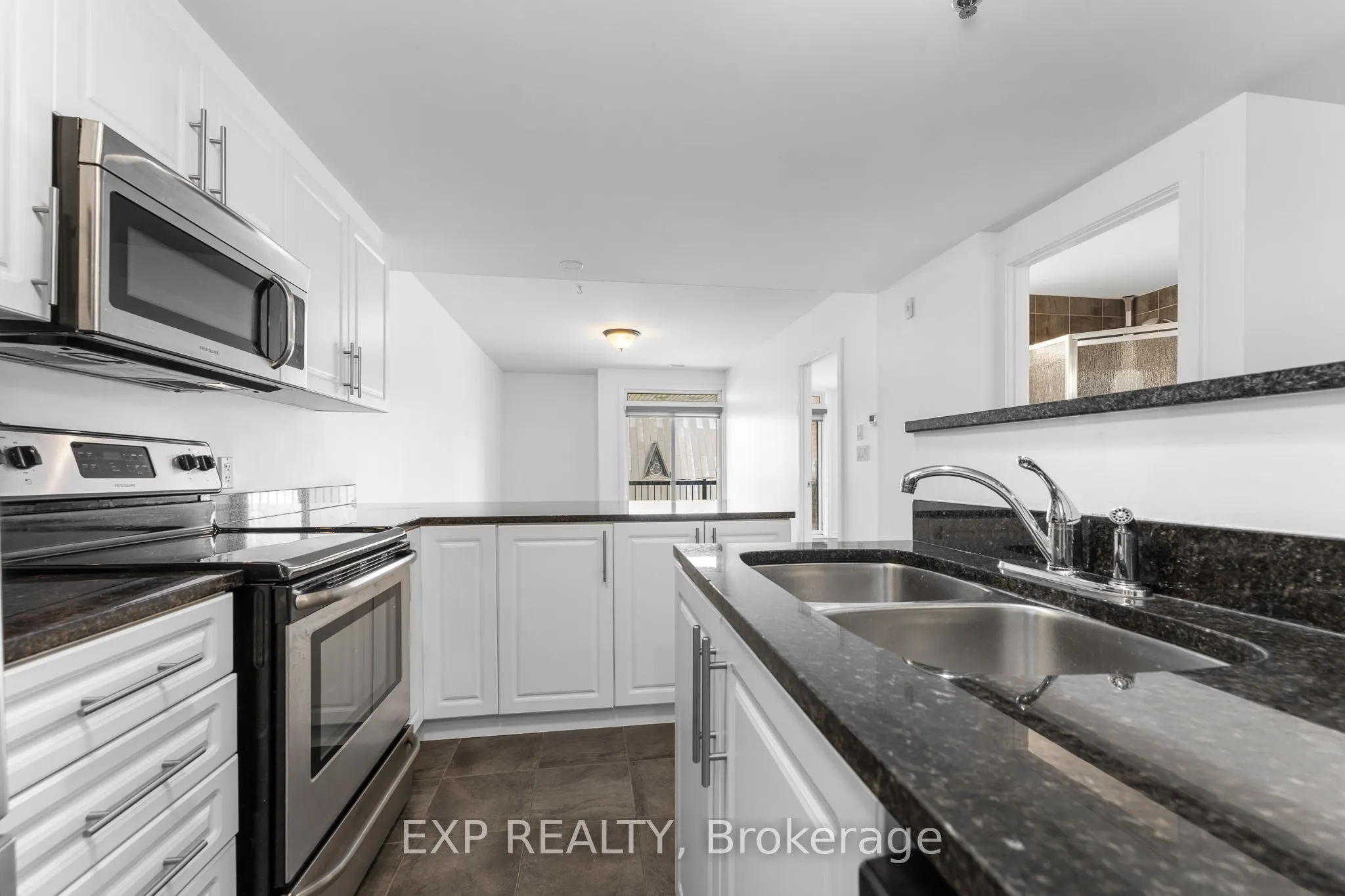 456 King Edward Avenue, #403