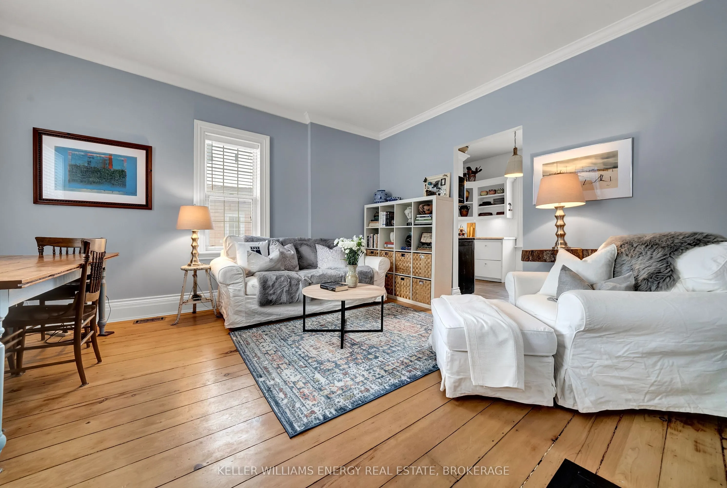 11 Pine Street N