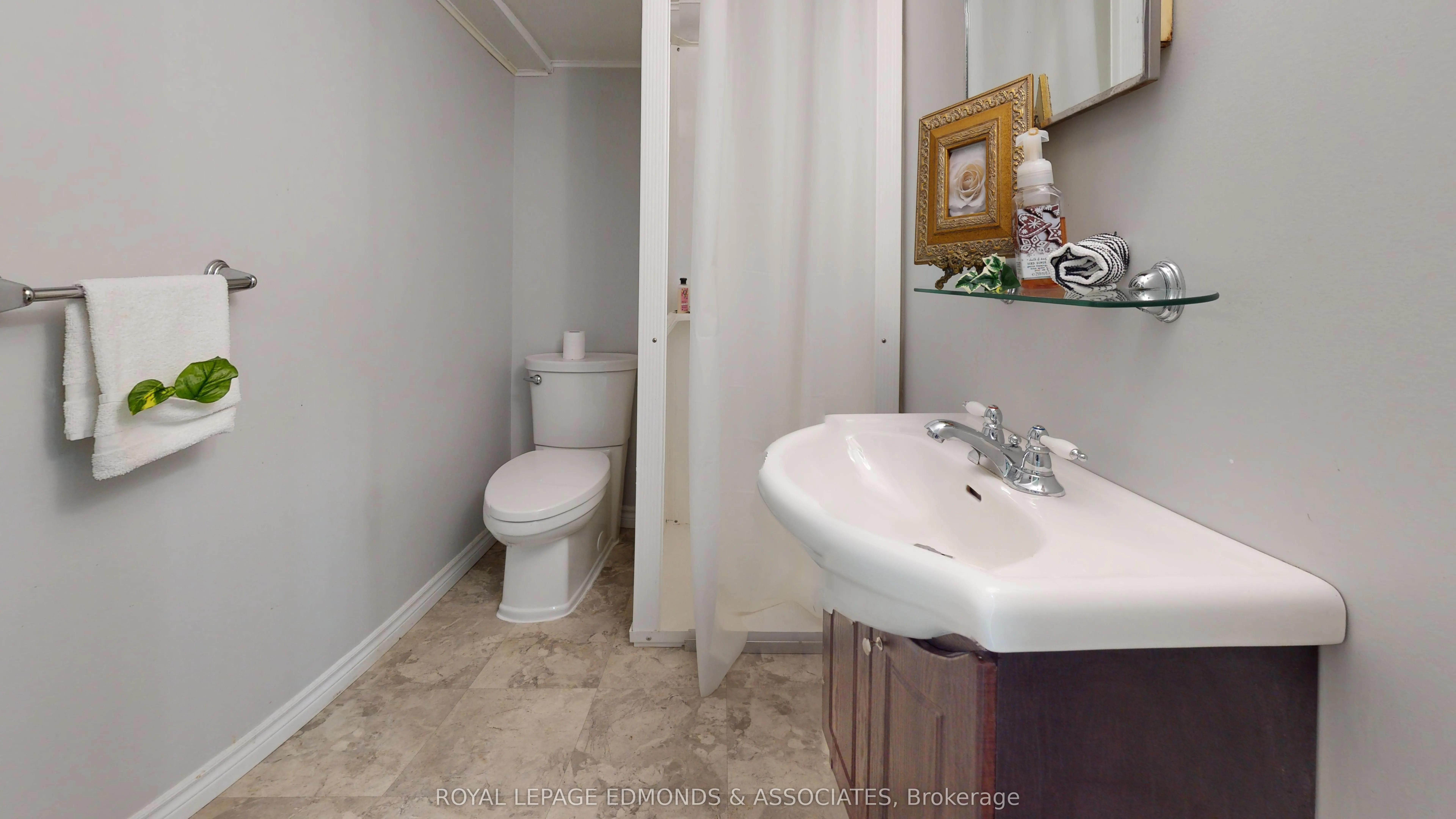 3283 Petawawa Boulevard