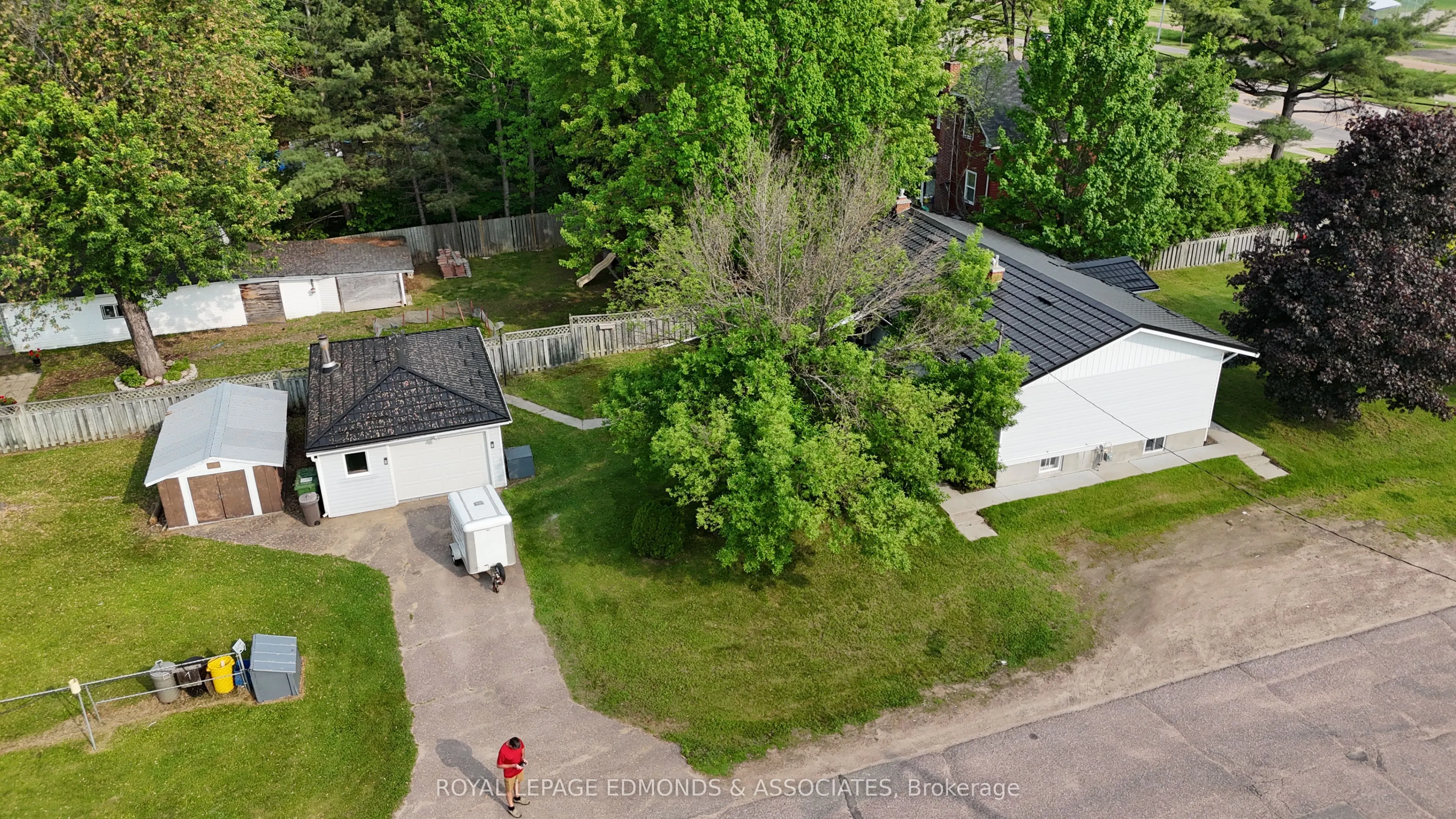 3283 Petawawa Boulevard