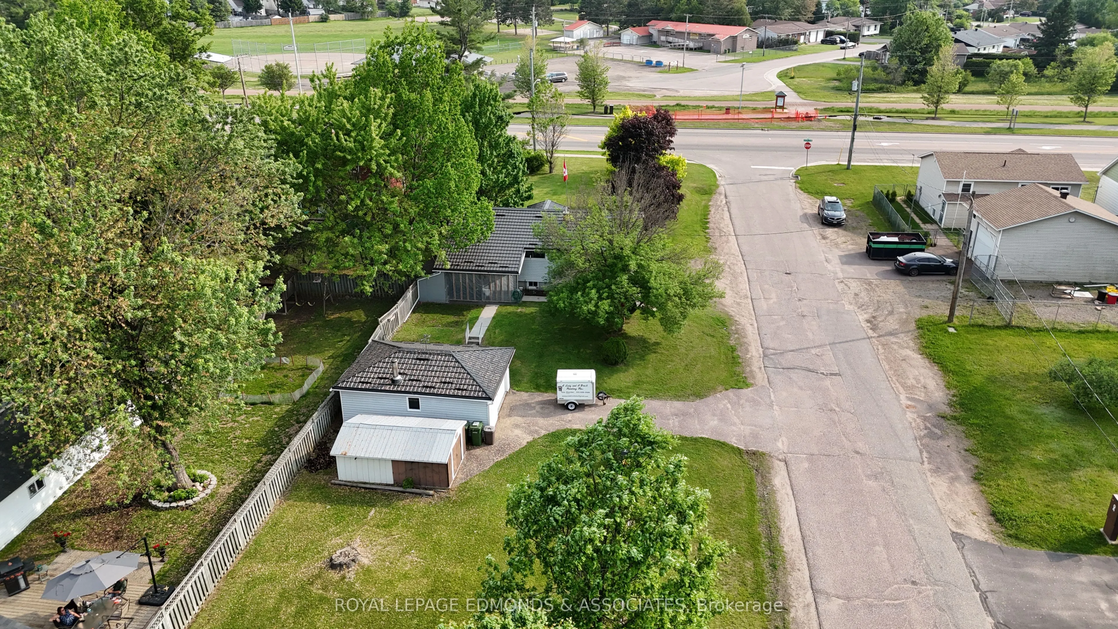 3283 Petawawa Boulevard