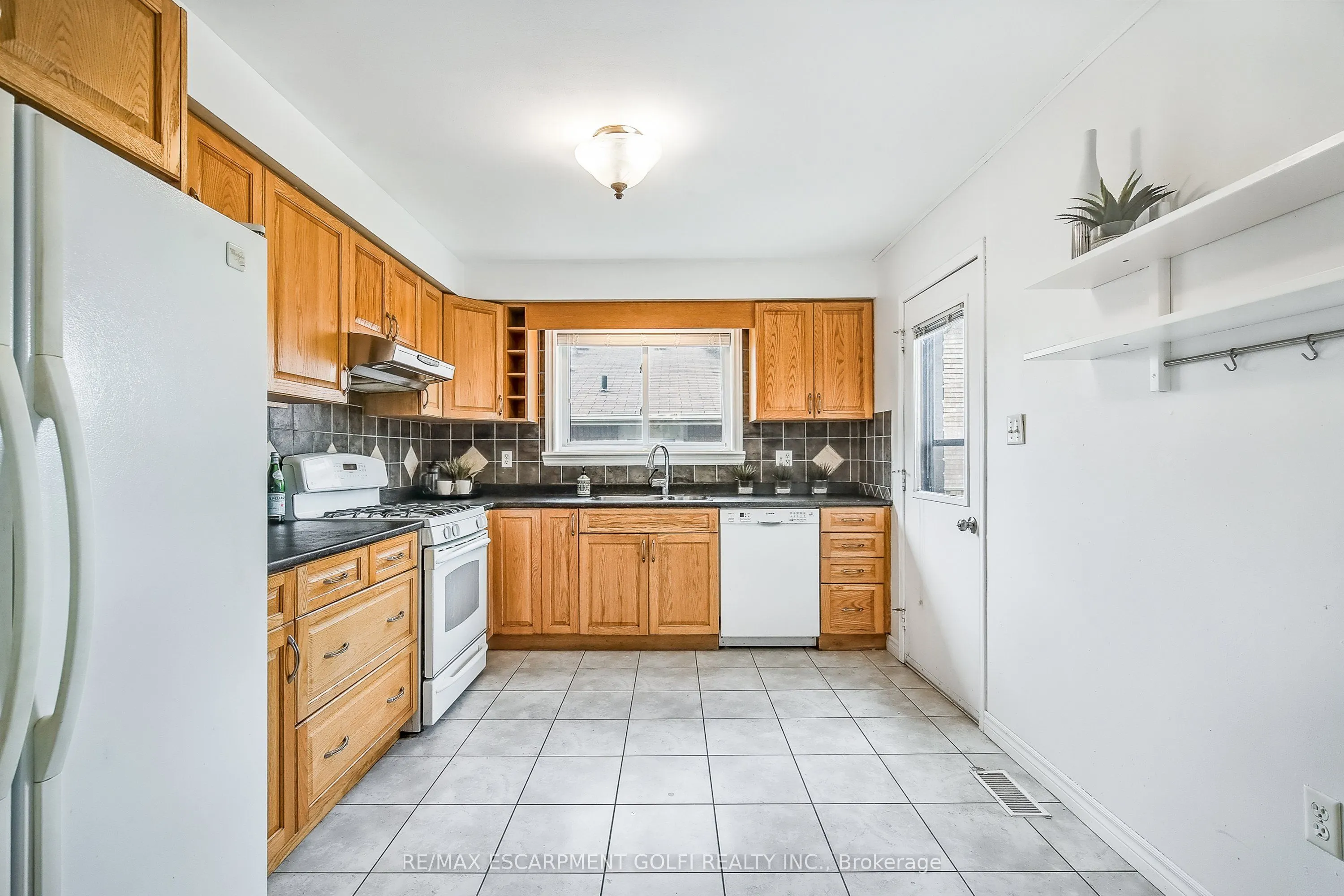 9 Valanna Court