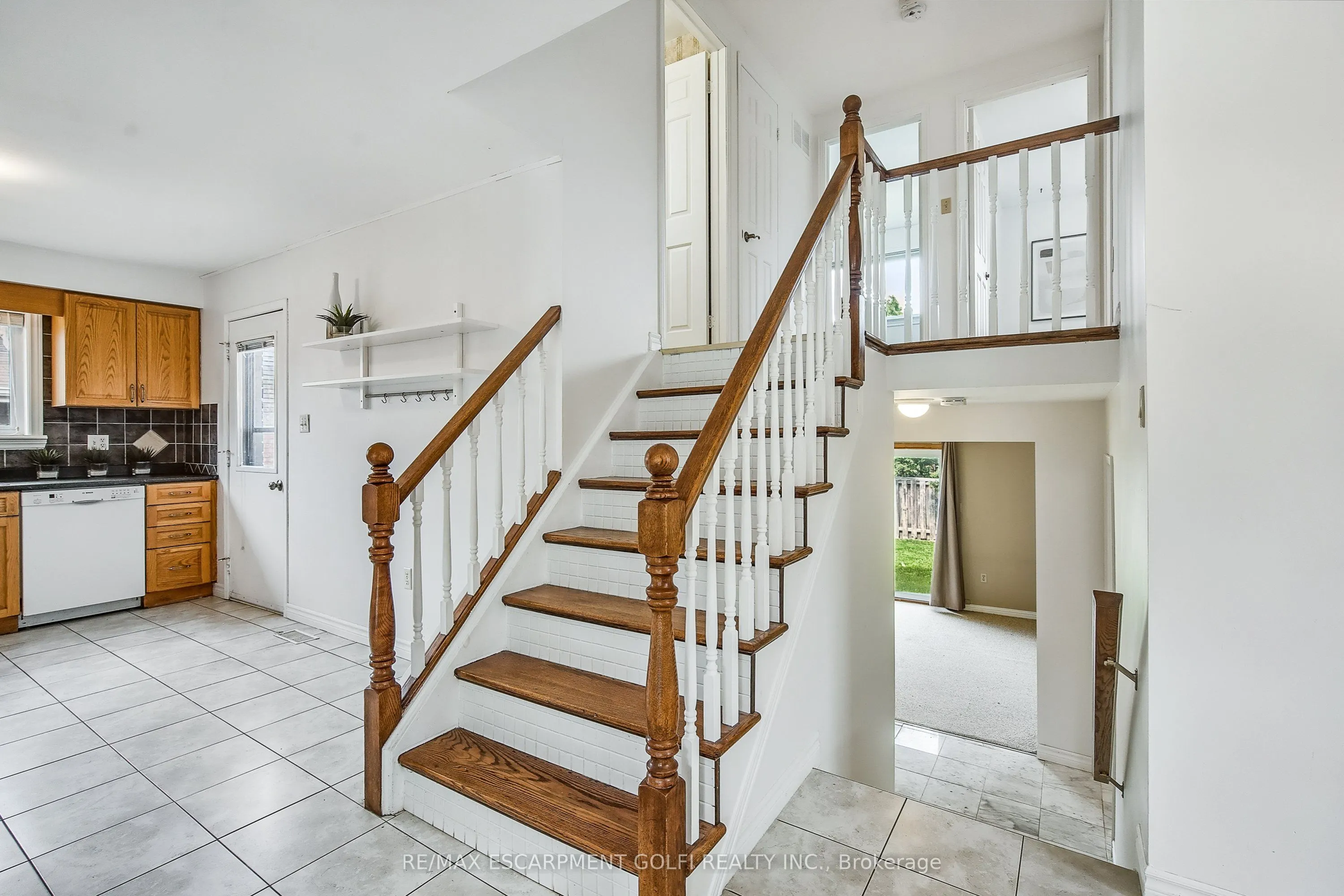9 Valanna Court