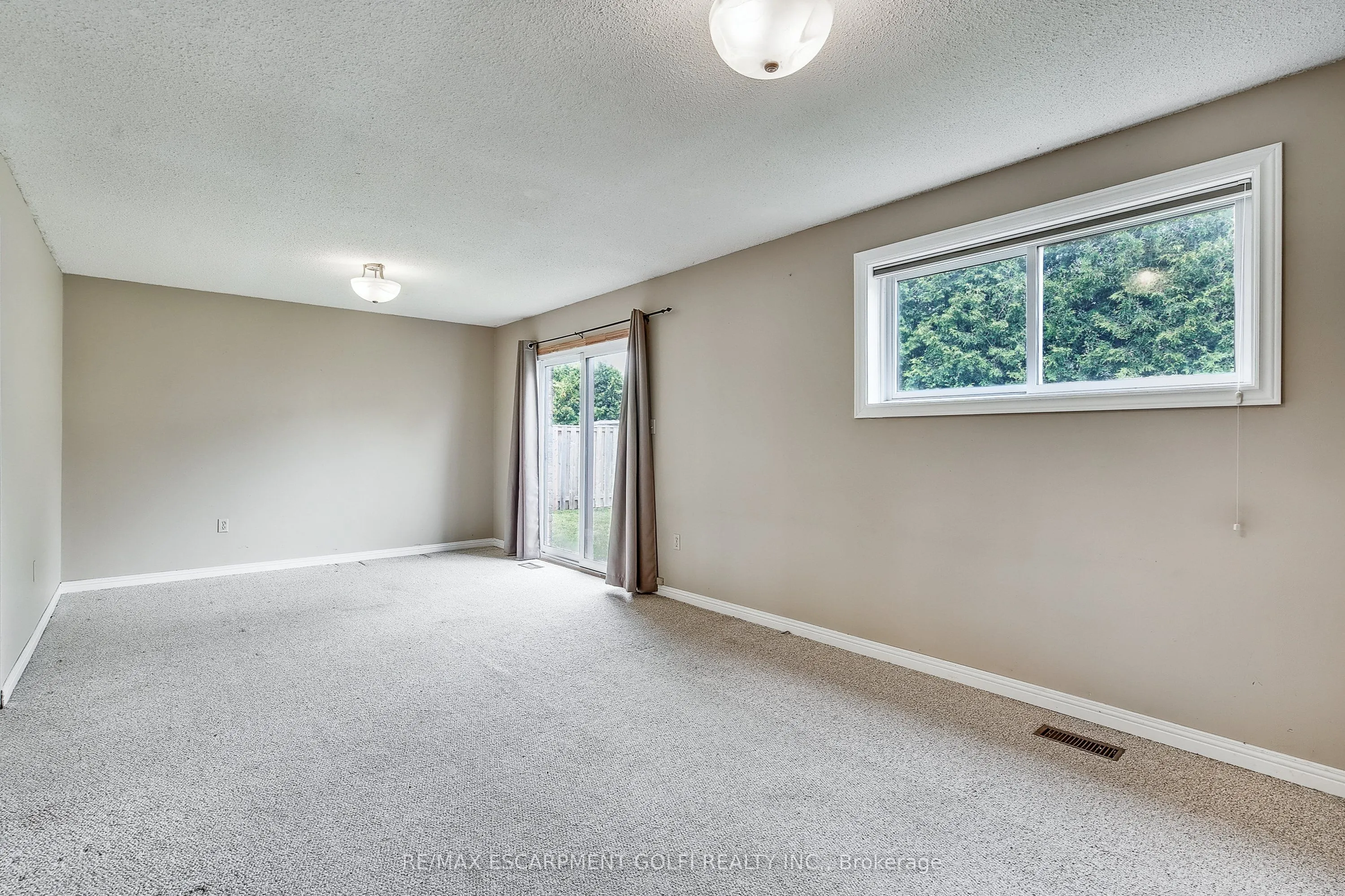 9 Valanna Court