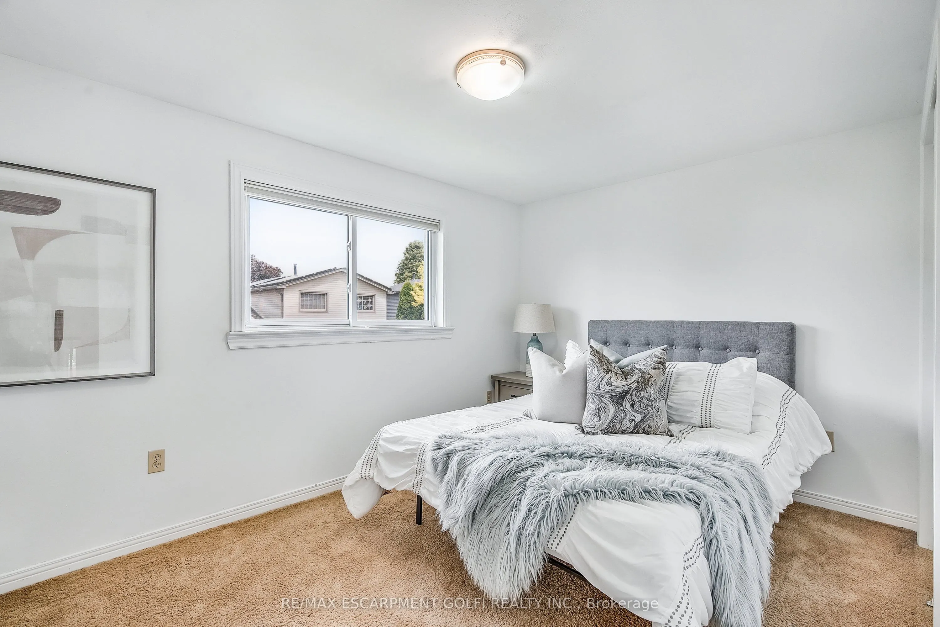 9 Valanna Court