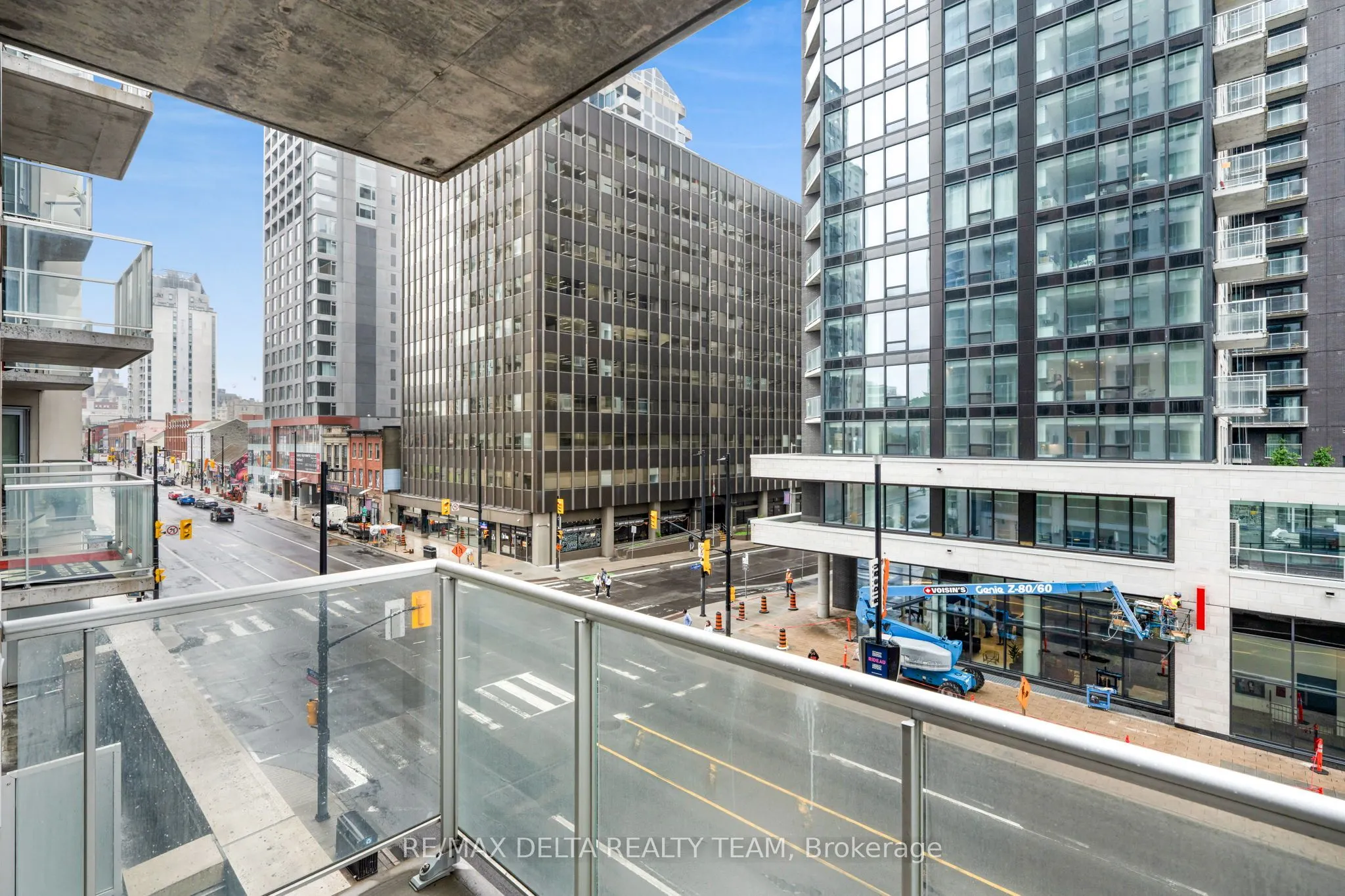 242 Rideau Street, #403