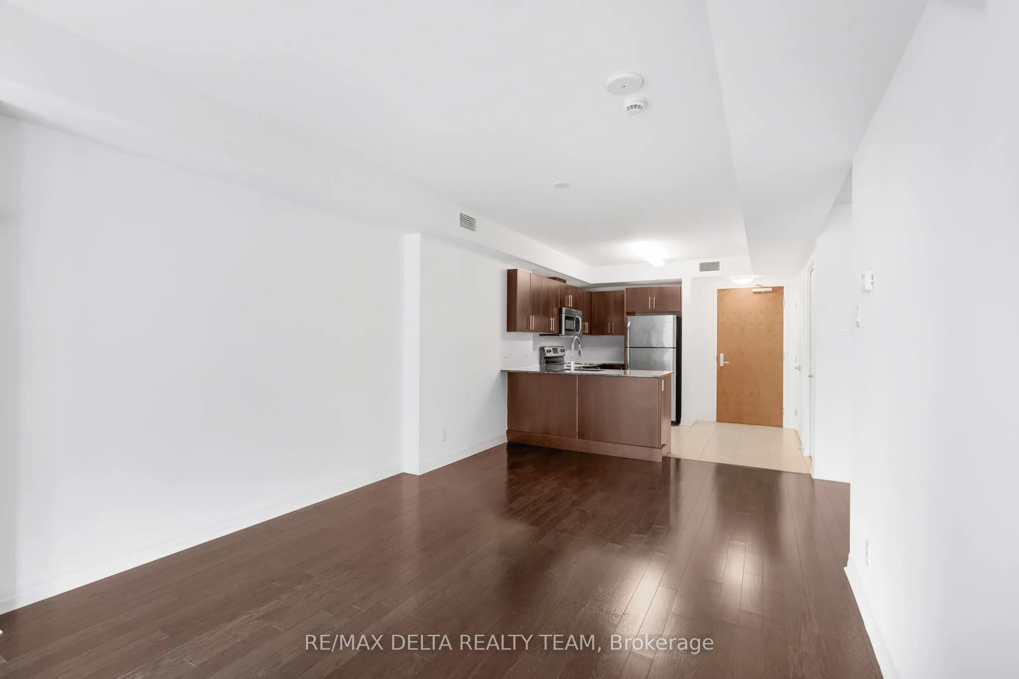 242 Rideau Street, #403