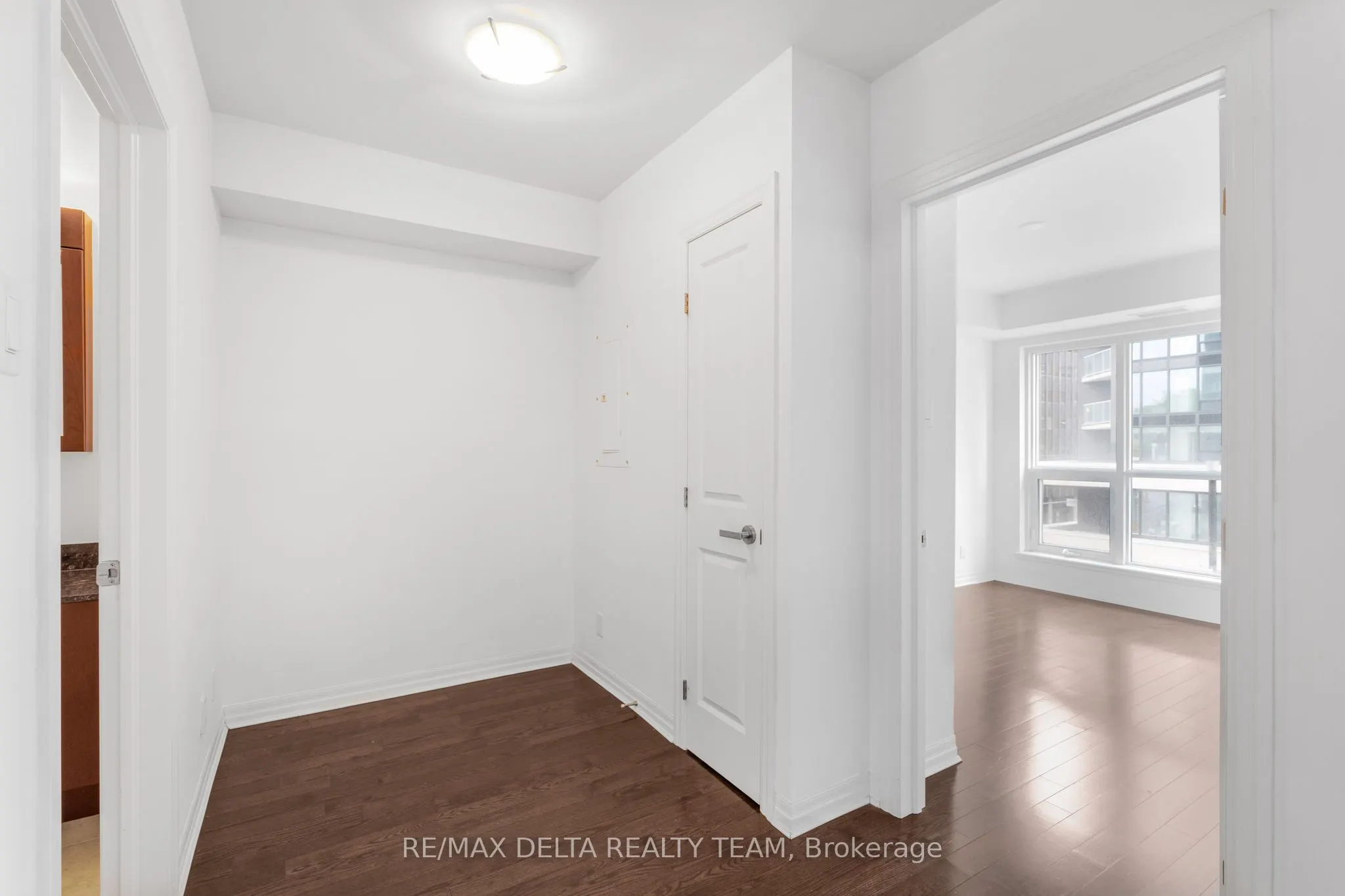 242 Rideau Street, #403