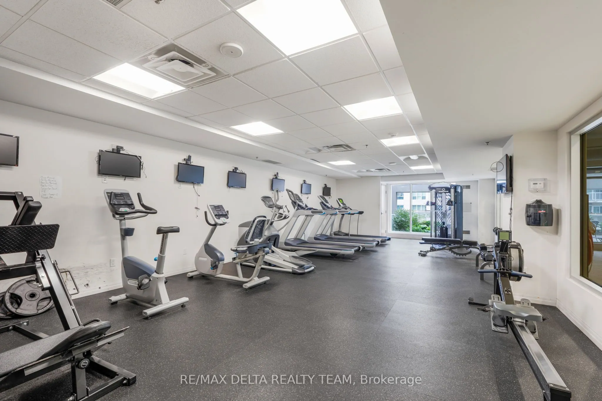 242 Rideau Street, #403
