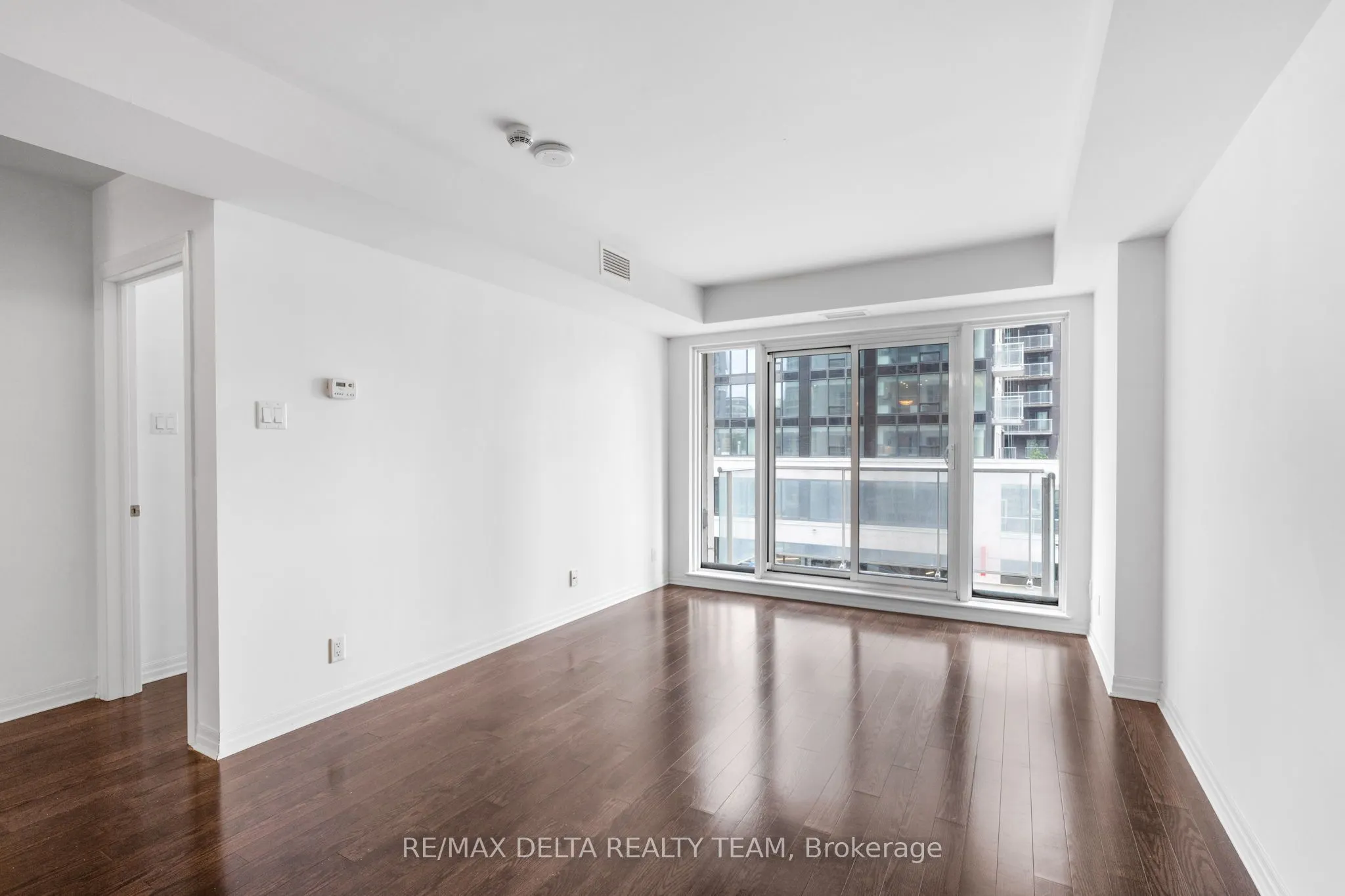 242 Rideau Street, #403