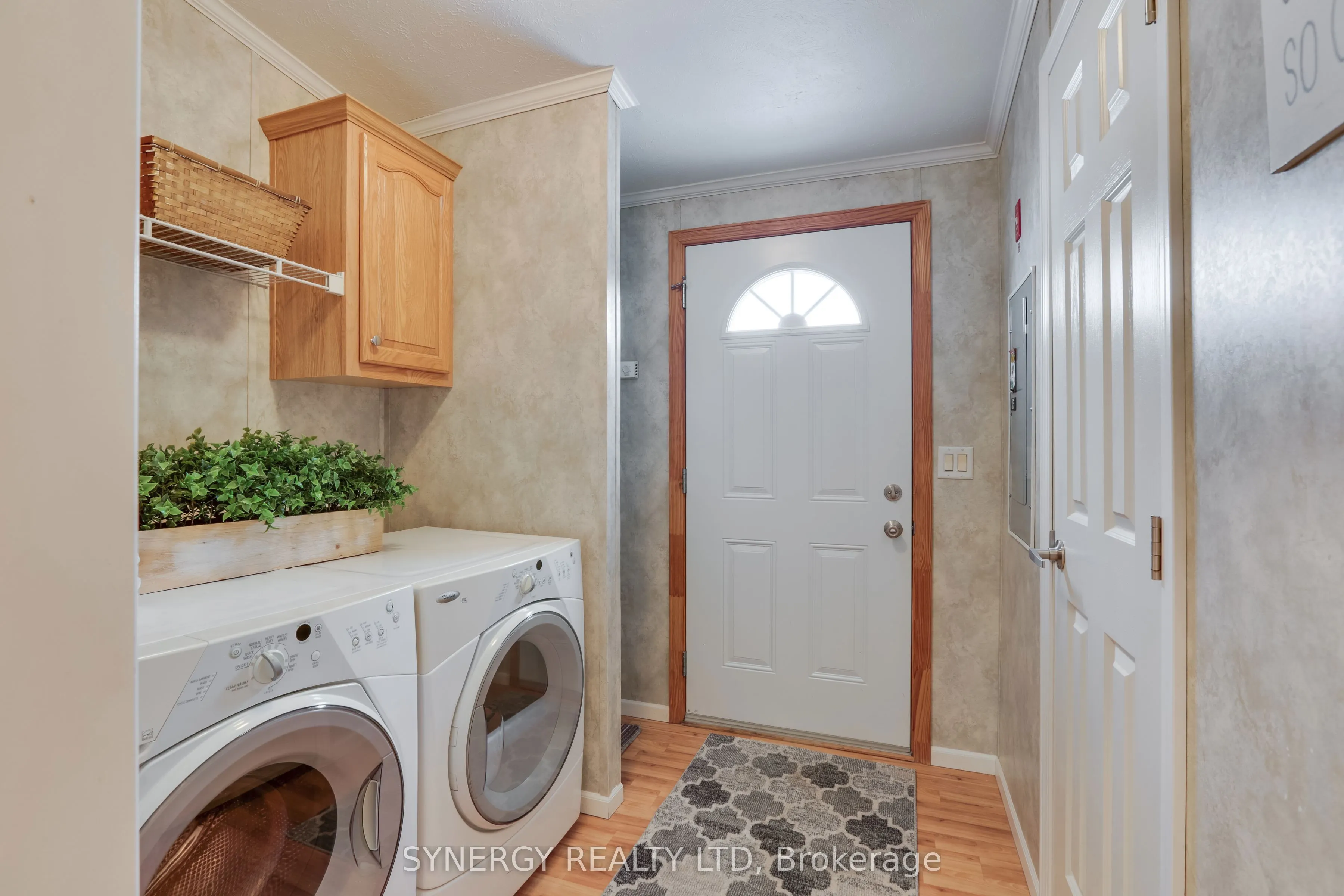 461 Richard Crescent