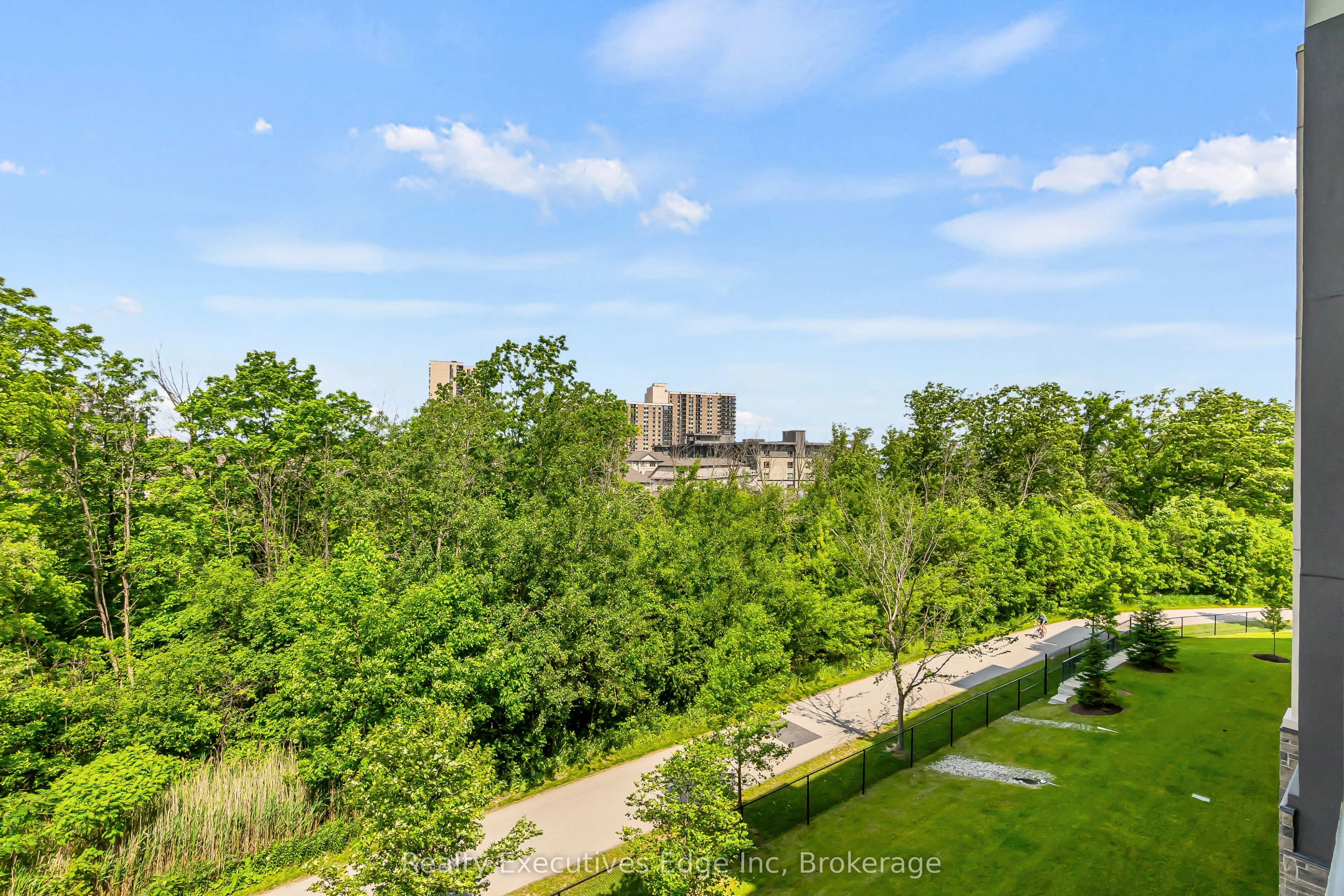 125 Shoreview Place, #416