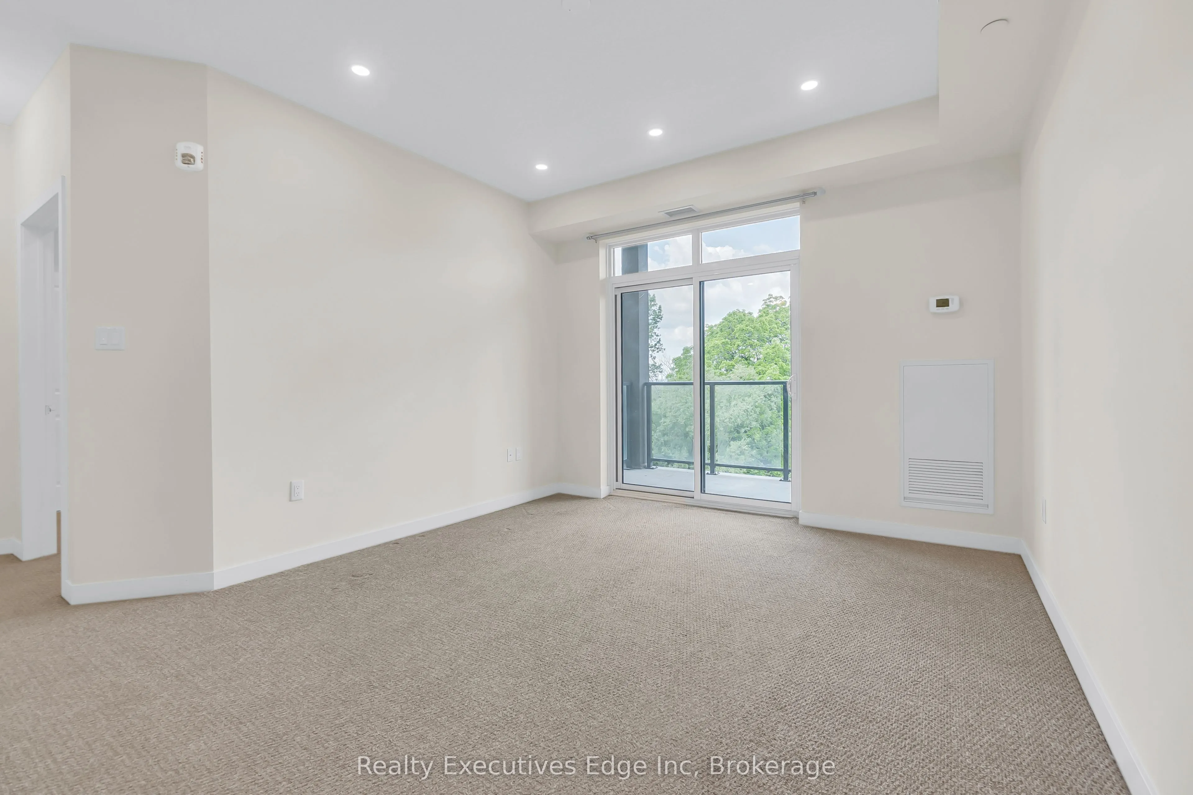 125 Shoreview Place, #416