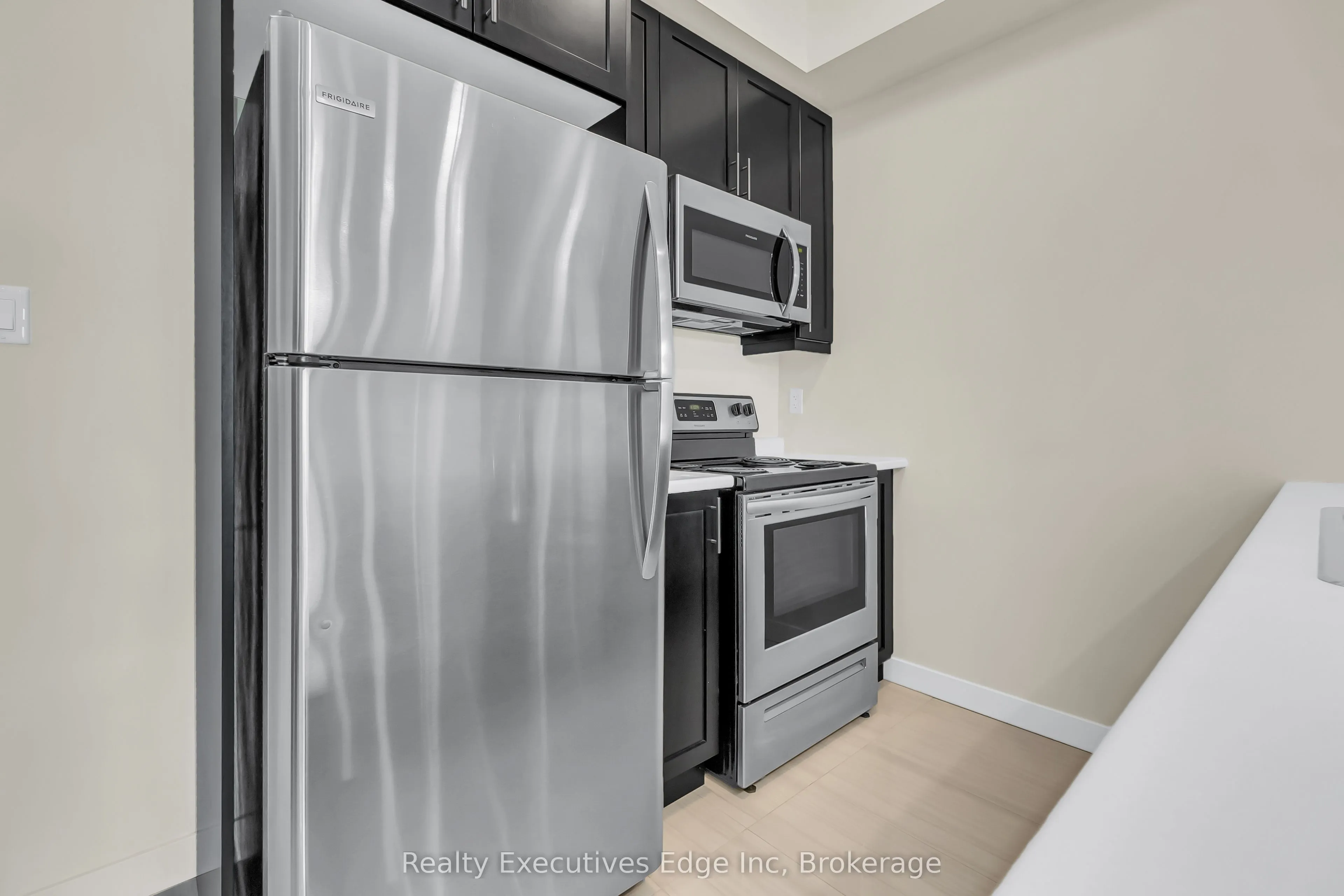 125 Shoreview Place, #416