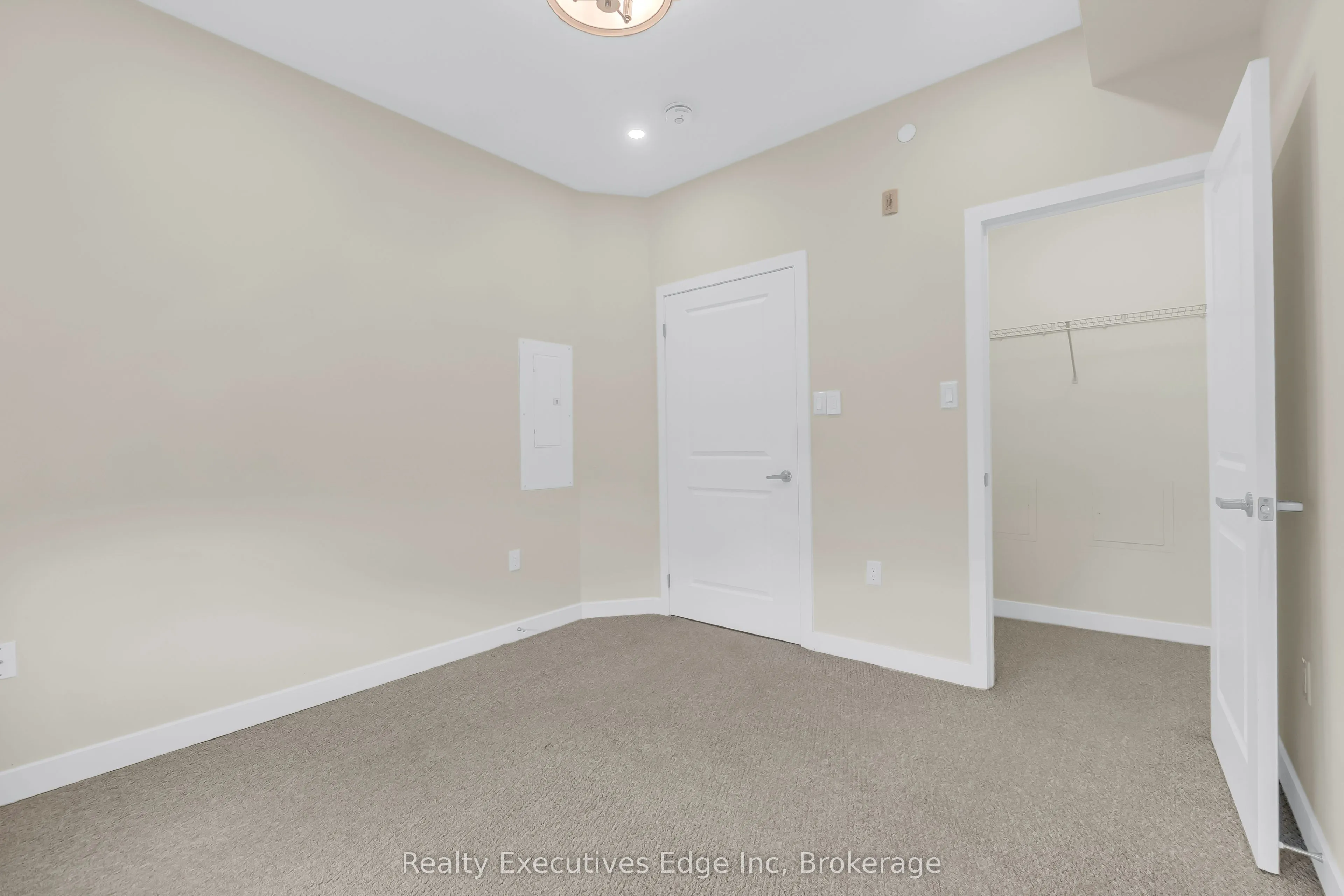 125 Shoreview Place, #416