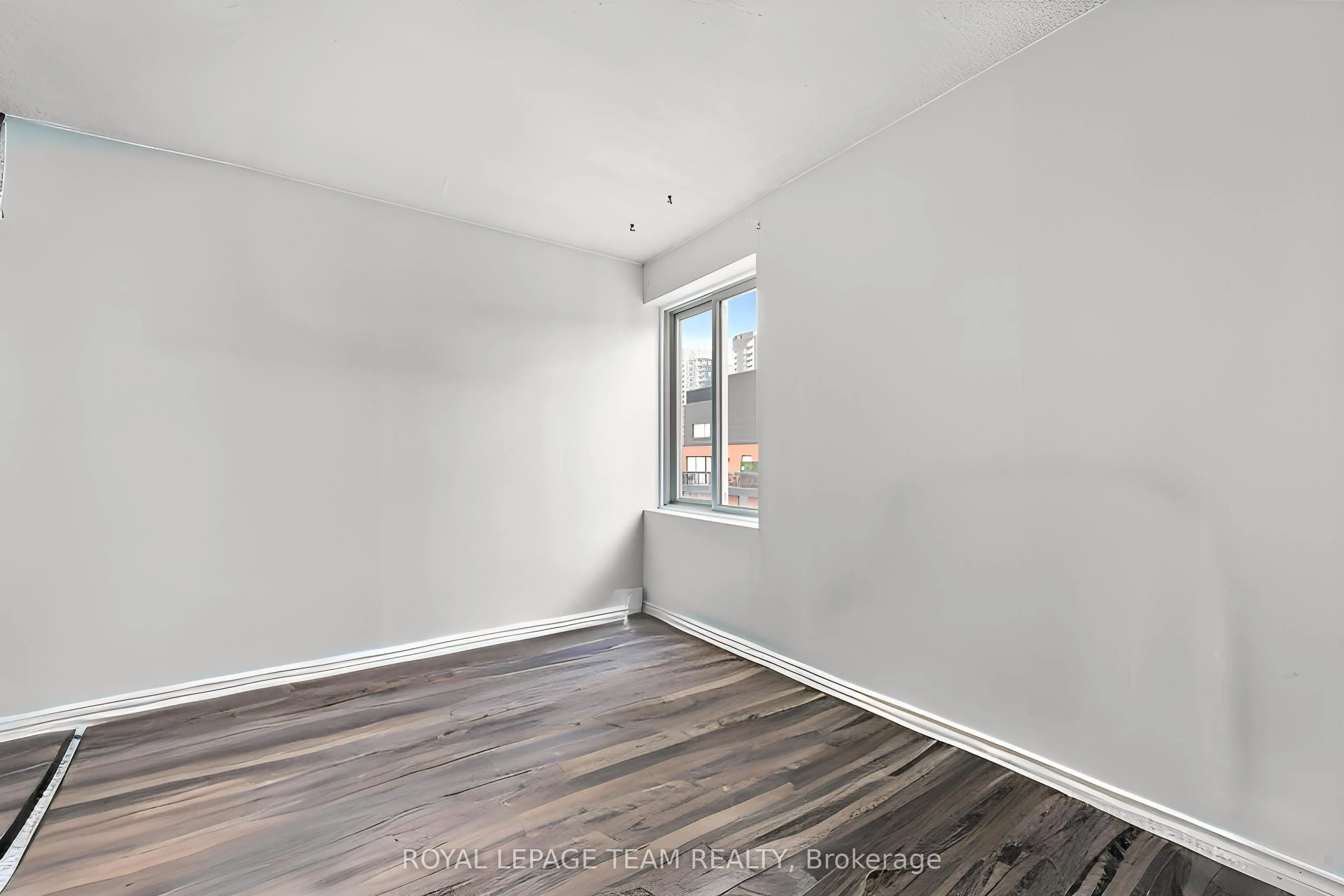 141 Somerset Street W #1202