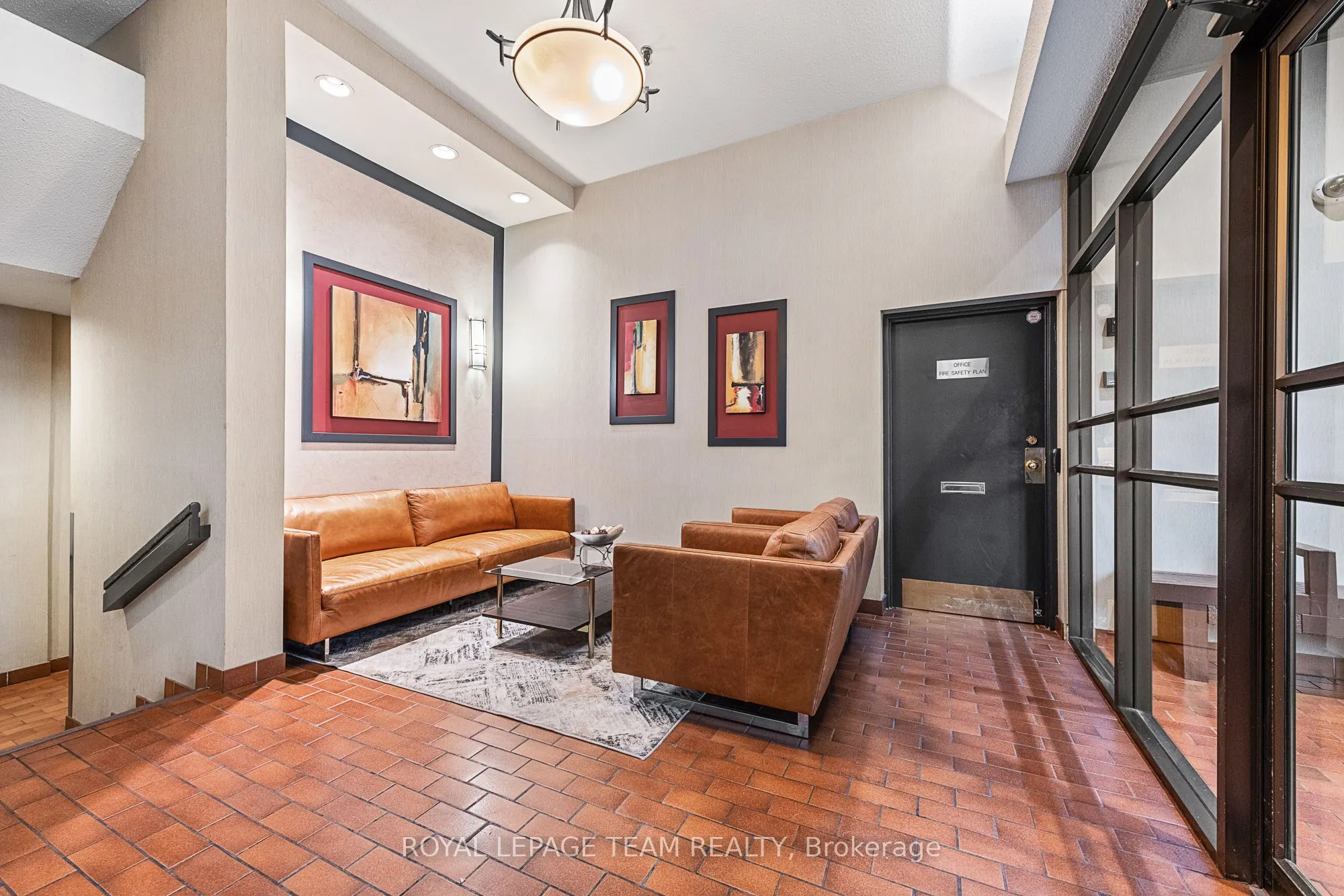 141 Somerset Street W #1202
