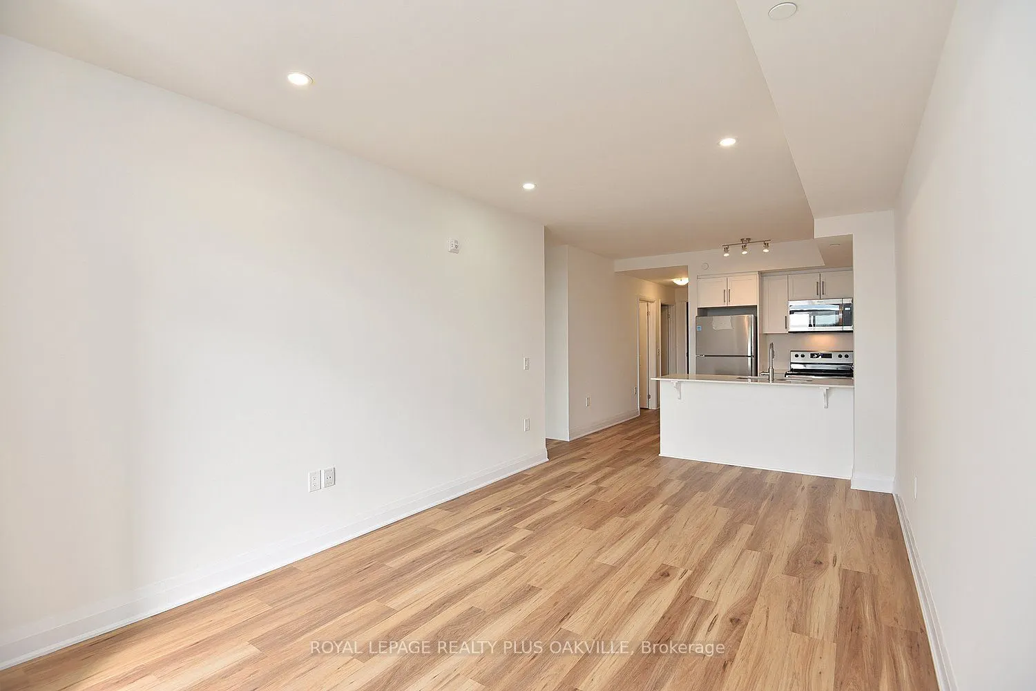 1936 Rymal Road E #422