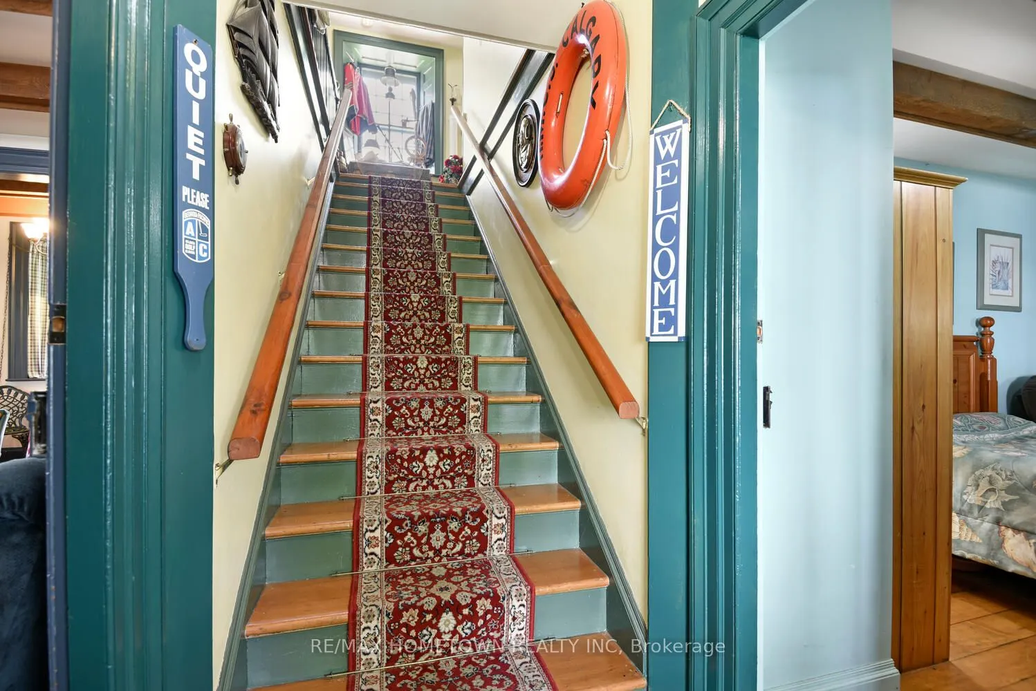 495 King Street W