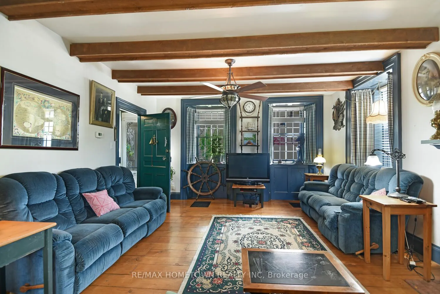 495 King Street W