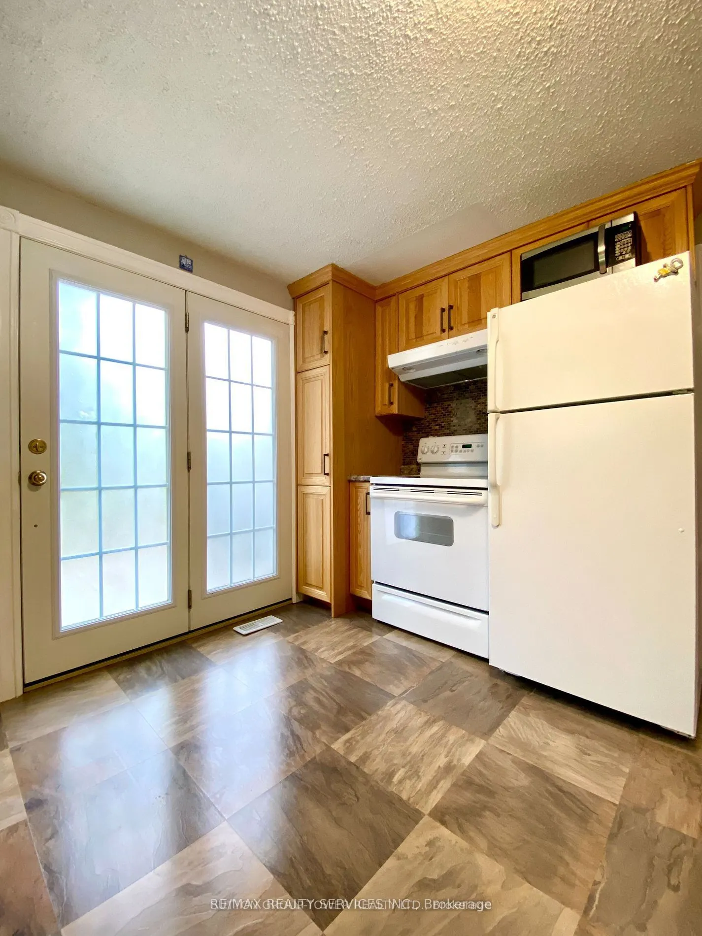 4870 Mapleview Crescent