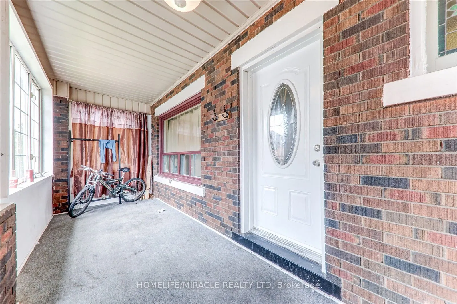 10 St Matthews Avenue